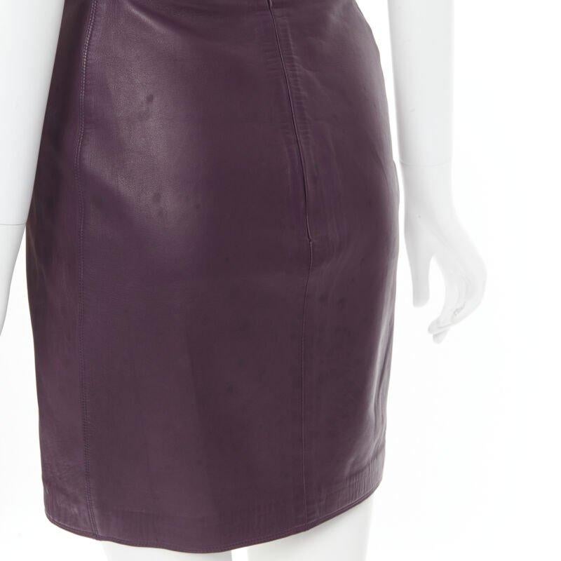 vintage Pasarela GIANNI VERSACE 1997 piel morada mini vestido sin tirantes IT40 en venta 4