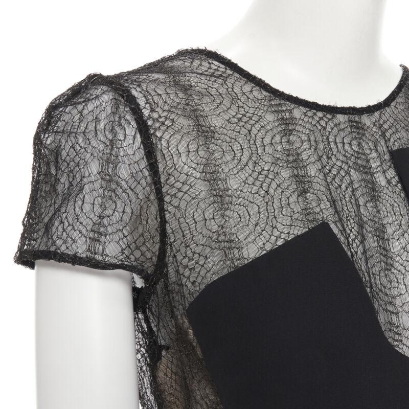vintage Runway GIANNI VERSACE 1998 noir web sheer lace panel gown IT40 S en vente 2