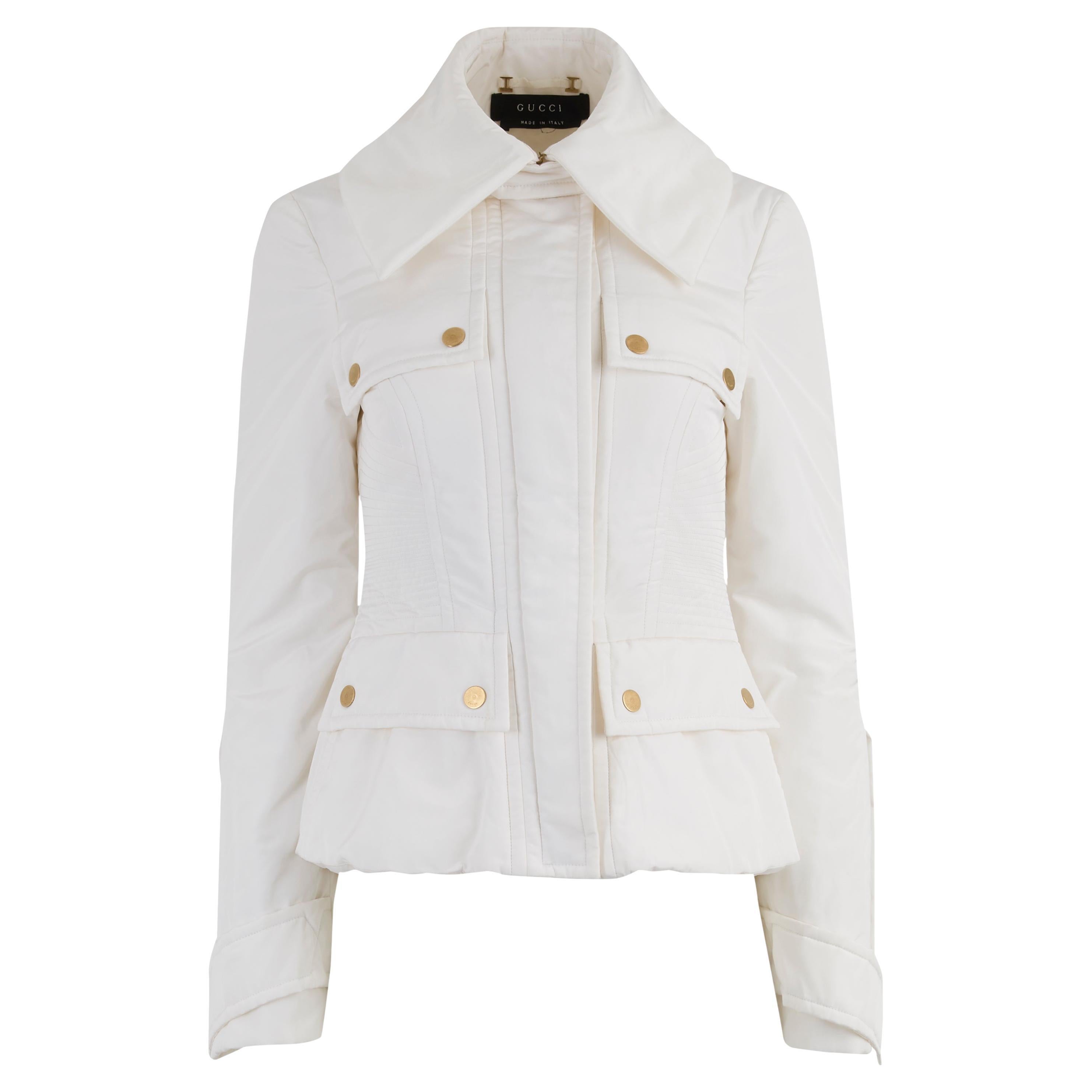 Vintage Runway Gucci F/W 2003 White Fitted Puffer Jacket For Sale