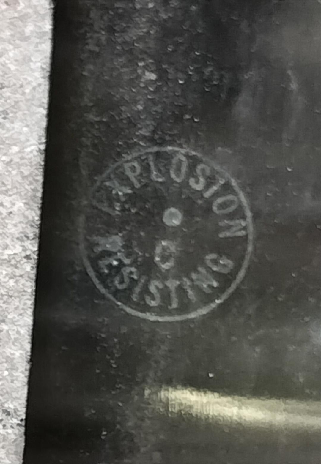 Vintage Russell & Stoll Cast Aluminum Industrial Warehouse Loft Factory Lights In Good Condition For Sale In Chattanooga, TN
