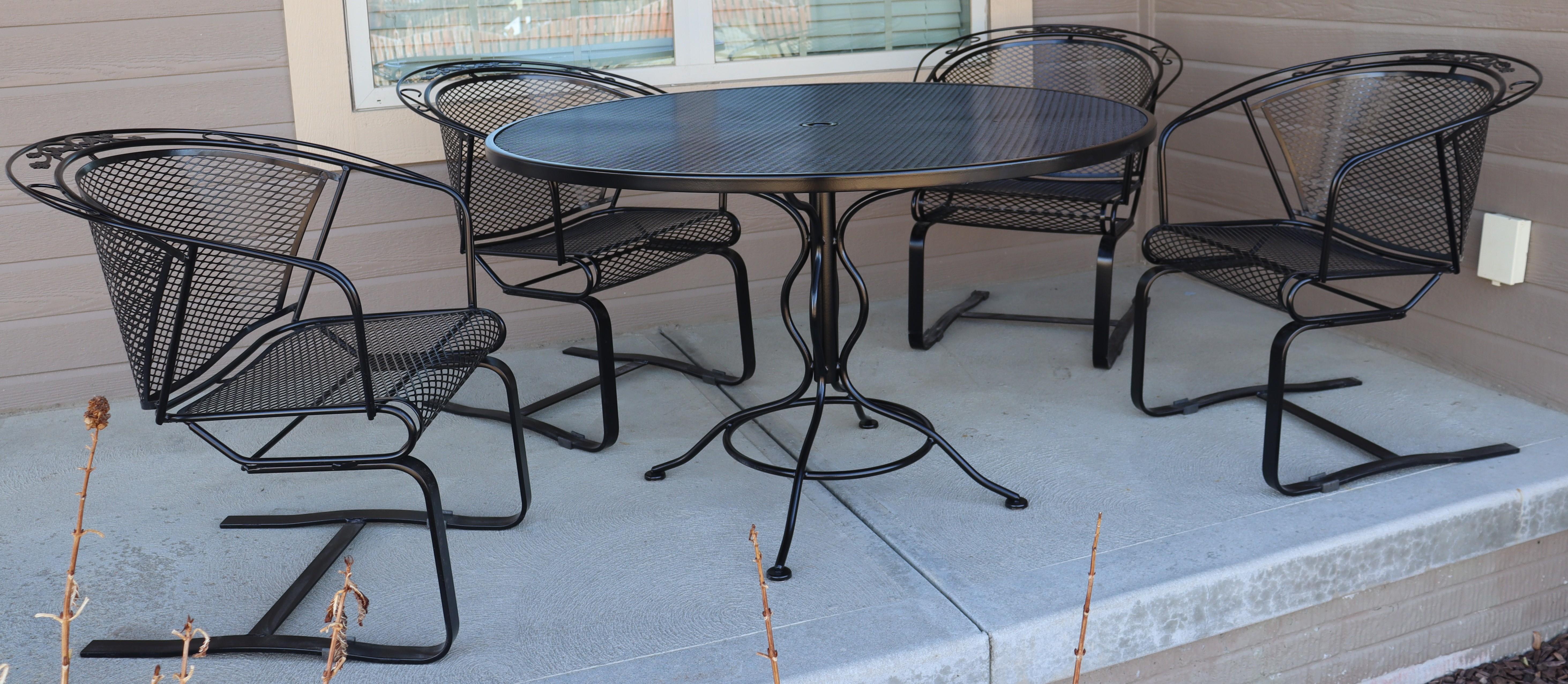 Welded Vintage Russell Woodard Acorn and Oak Leaf Wrought Iron Rockers With Table For Sale