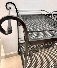 Carrito de bar rodante vintage de hierro negro Russell Woodard Bandeja extraíble