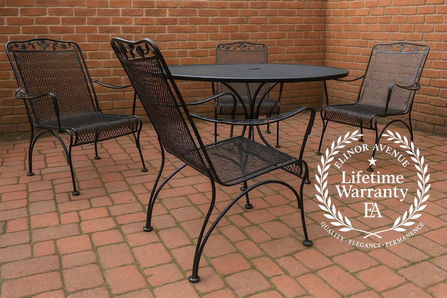 Russell Woodard Set da giardino in ferro battuto con fiori e foglie vintage

*OFFRIAMO UNA GARANZIA A VITA SU TUTTI GLI ACQUISTI EFFETTUATI CON NOI

Aggiungi un tocco di eleganza senza tempo al tuo spazio esterno!

Questo raffinato set da patio