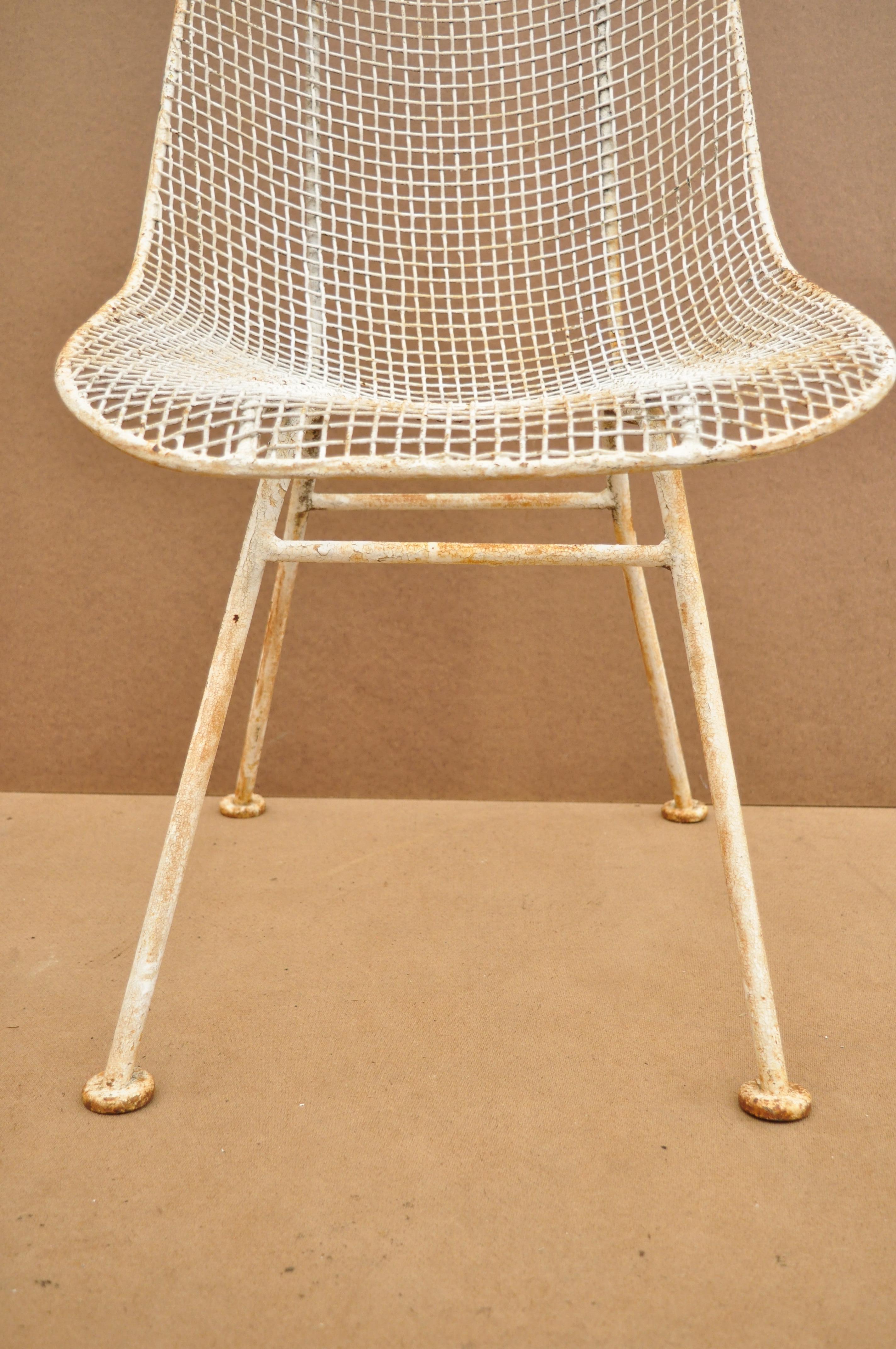 Vintage Russell Woodard Sculptura Metal Mesh Wrought Iron Dining Side Chair In Good Condition In Philadelphia, PA