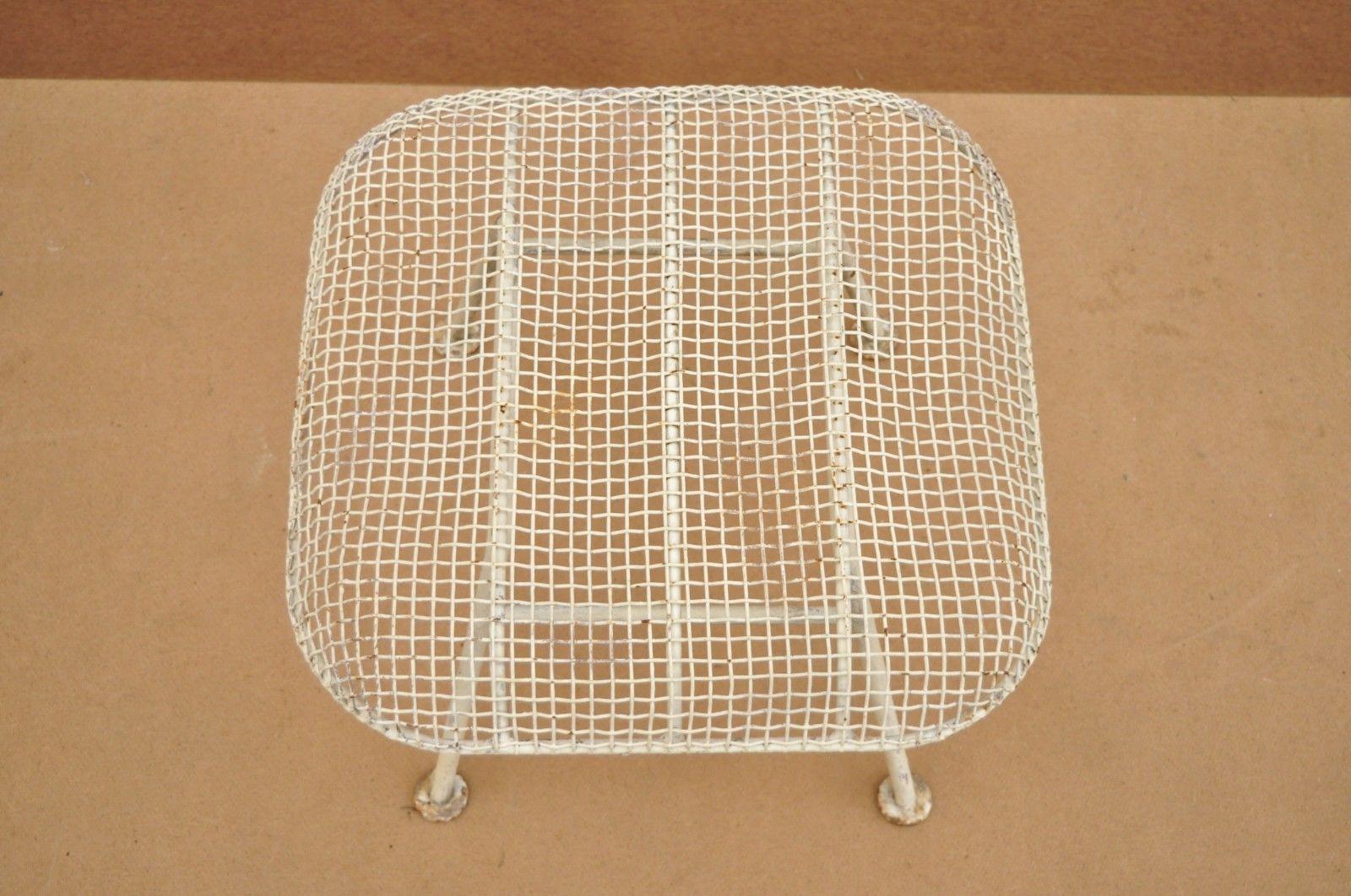 Vintage Russell Woodard Sculptura Metall Mesh Schmiedeeisen Ottoman Fußhocker (amerikanisch)