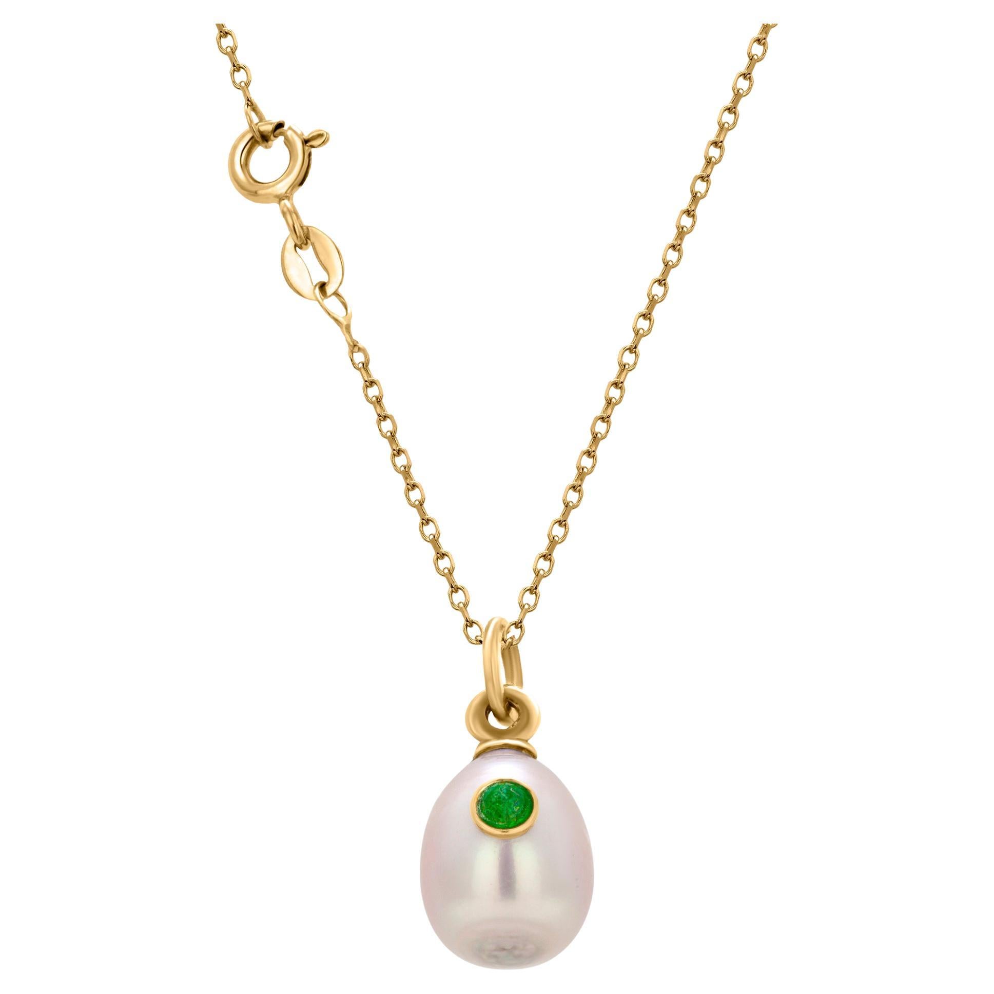 Vintage Russian 14K Gold Pearl and Emerald Egg Pendant Necklace