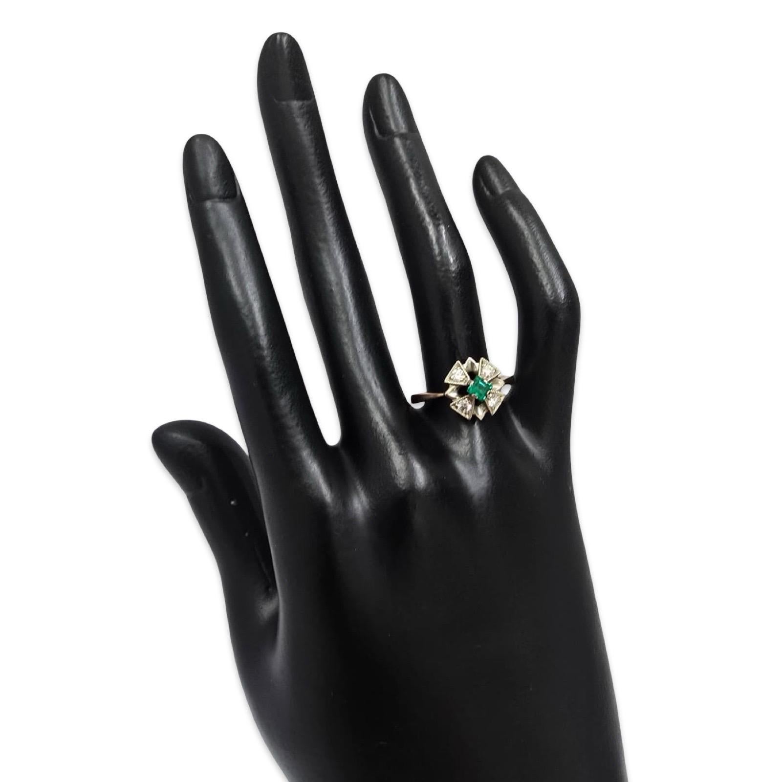 Women's Vintage Russian 14K Rose & White Gold Emerald Diamond Ring For Sale