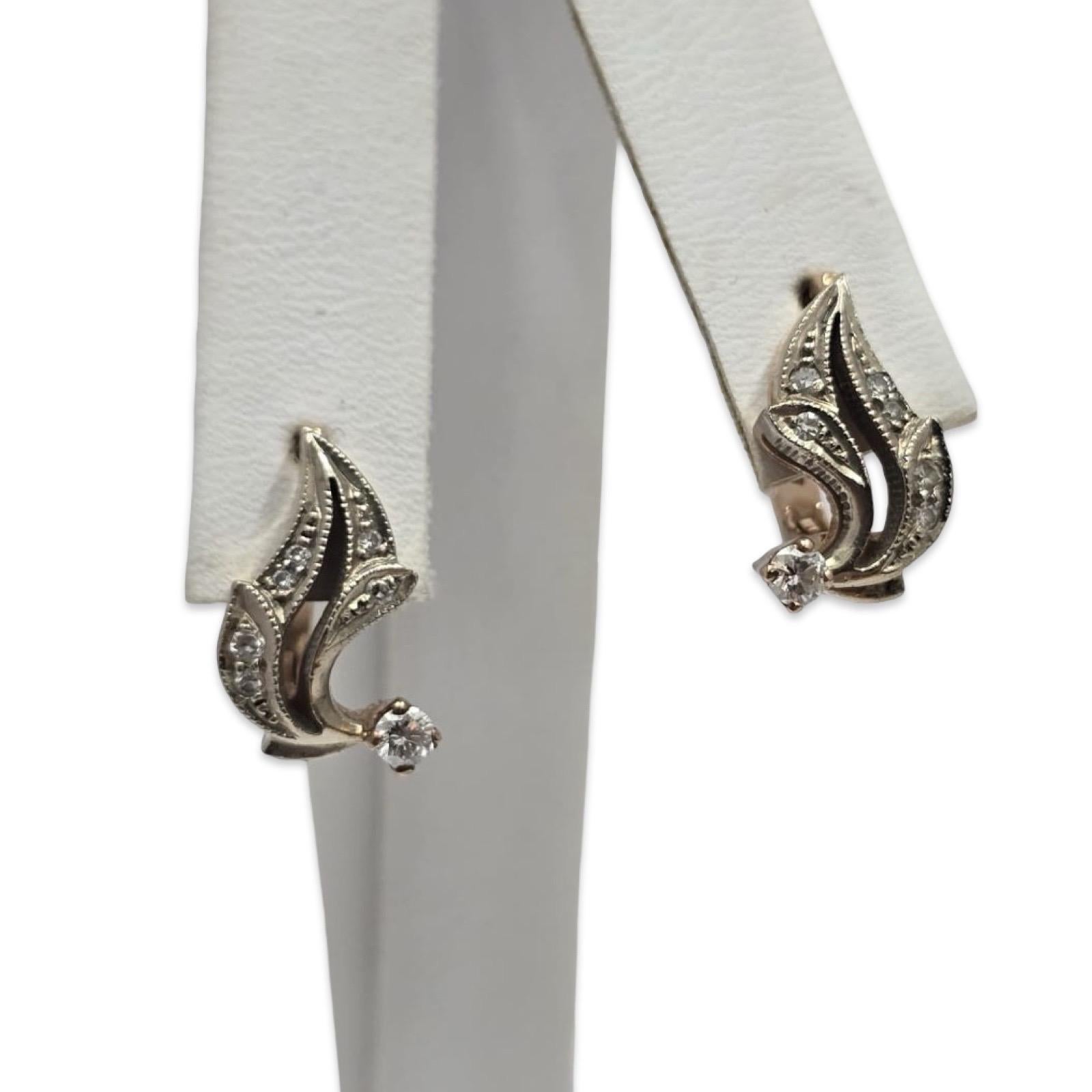 Pendientes rusos vintage de diamantes en dos tonos de 14K 0,42ctw - Motivo Llama Deco en Excelente estado para la venta en Miami, FL