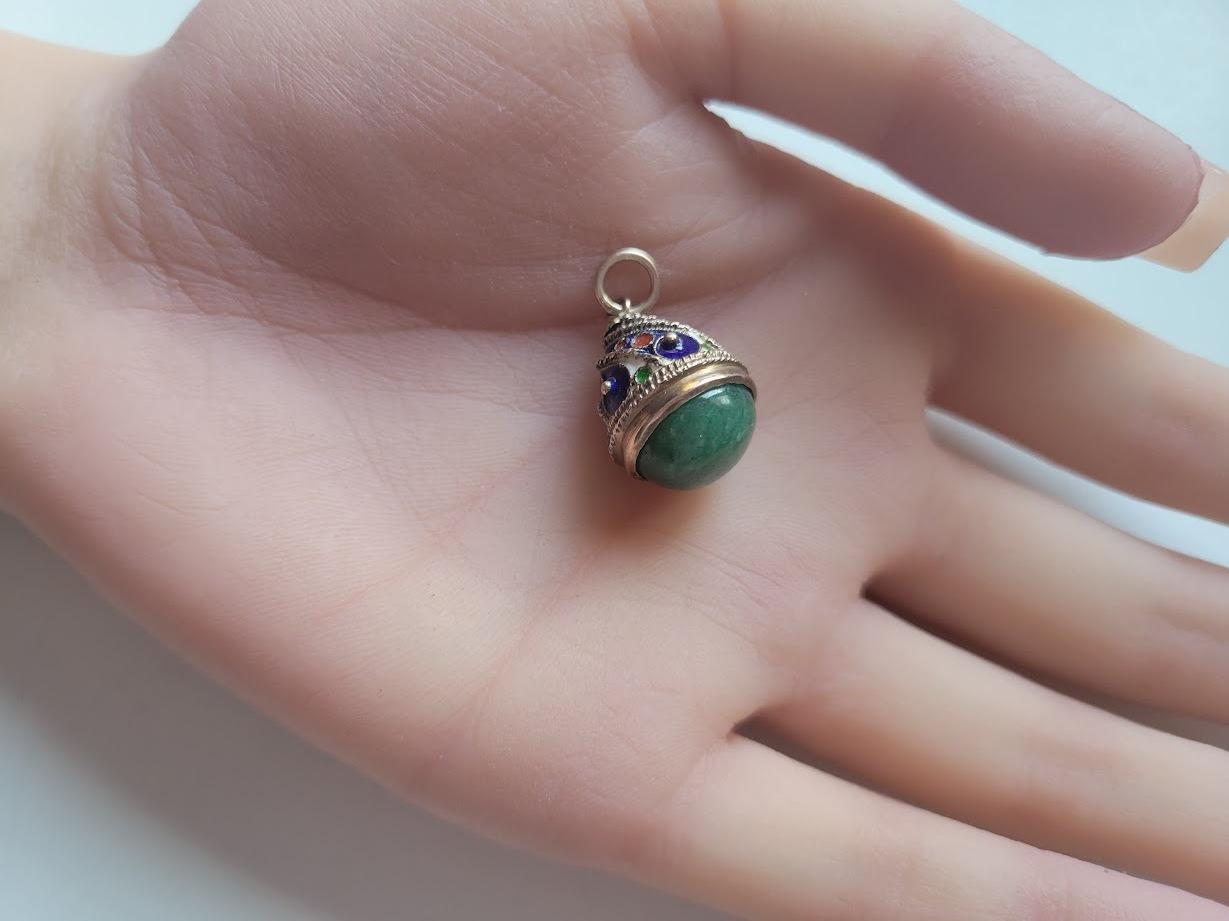 Vintage Russian Cloisonne Enamel Egg Pendant with Natural Aventurine 3