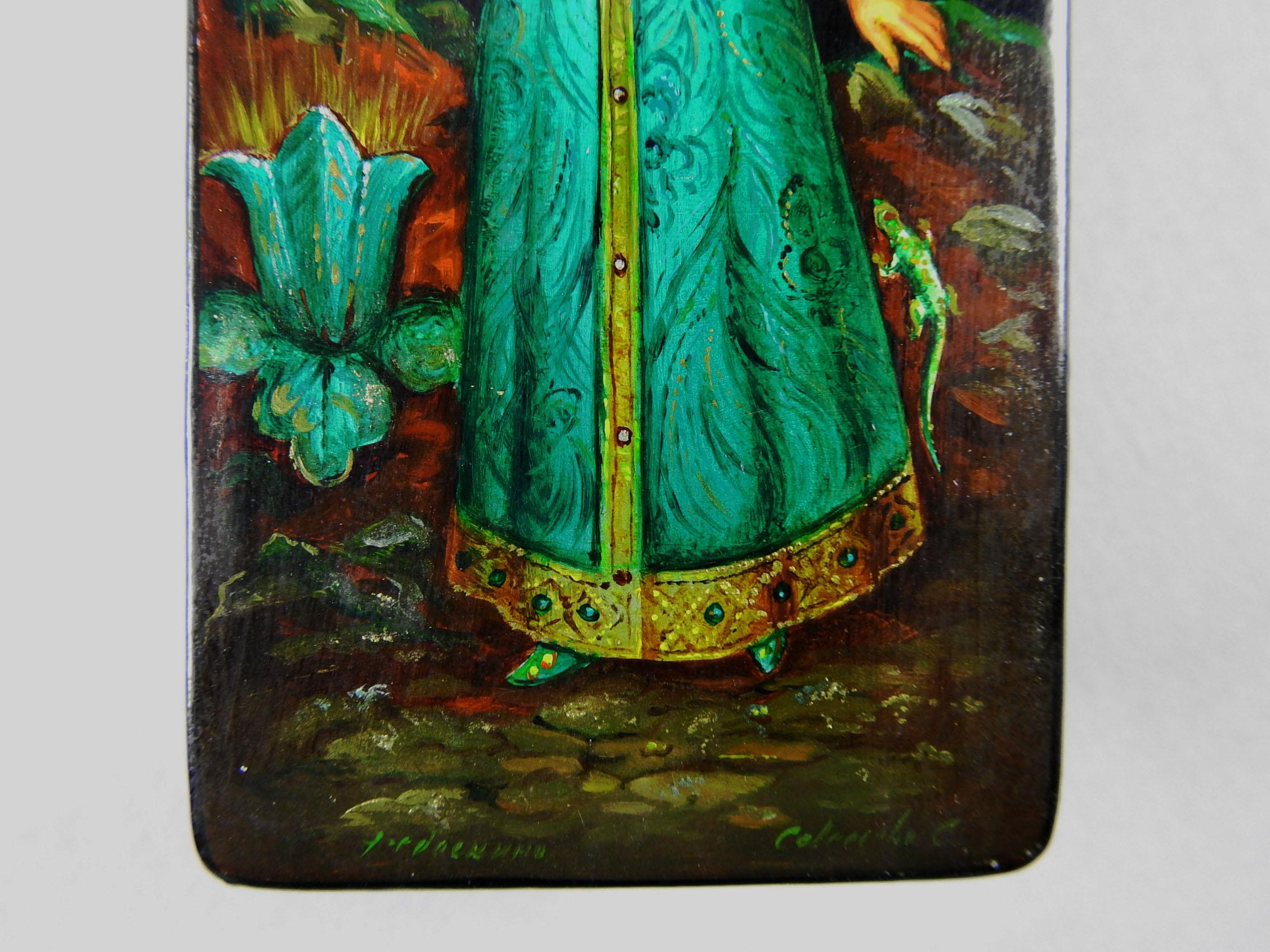 20th Century Vintage Russian Hand Painted Lacquer Box
