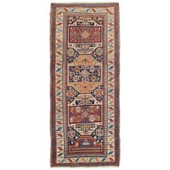 Tapis de couloir russe vintage Kazak