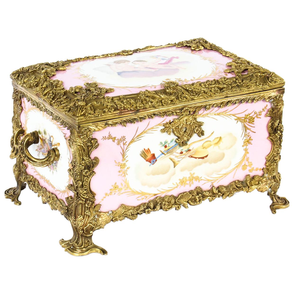 Vintage Russian Revival Rose Pink Porcelain Jewellery Casket, 20th Century