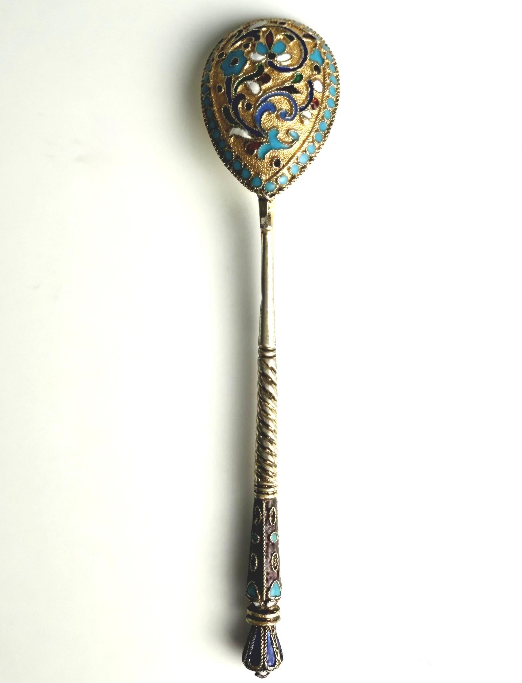 Vintage Russian Silver Cloisonné Enamel Tea Spoon Gilt Twisted Stem (cuillère à thé russe en argent cloisonné) en vente 4