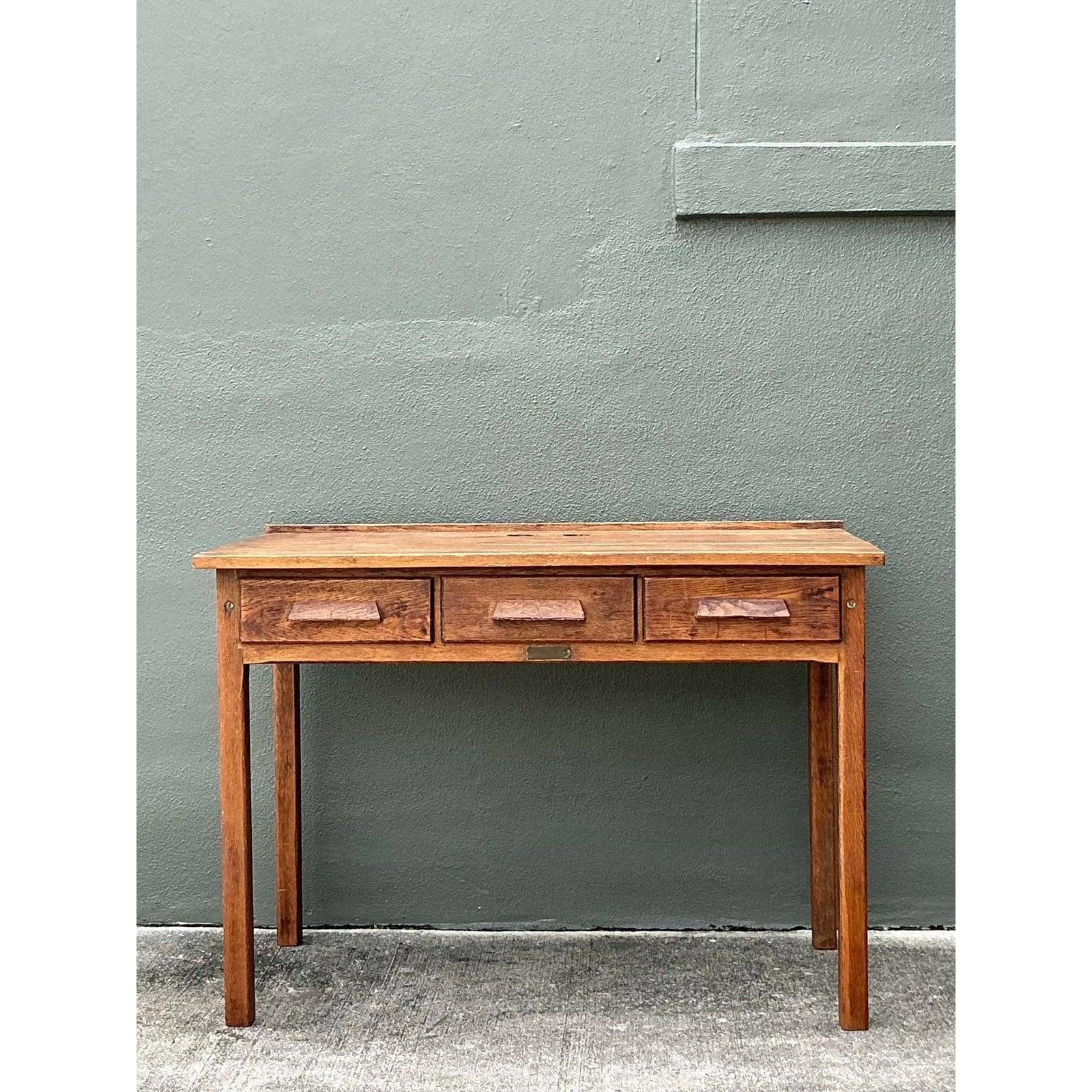 Vintage Rustikaler I. Christiansen Werkbank-Schreibtisch (amerikanisch) im Angebot