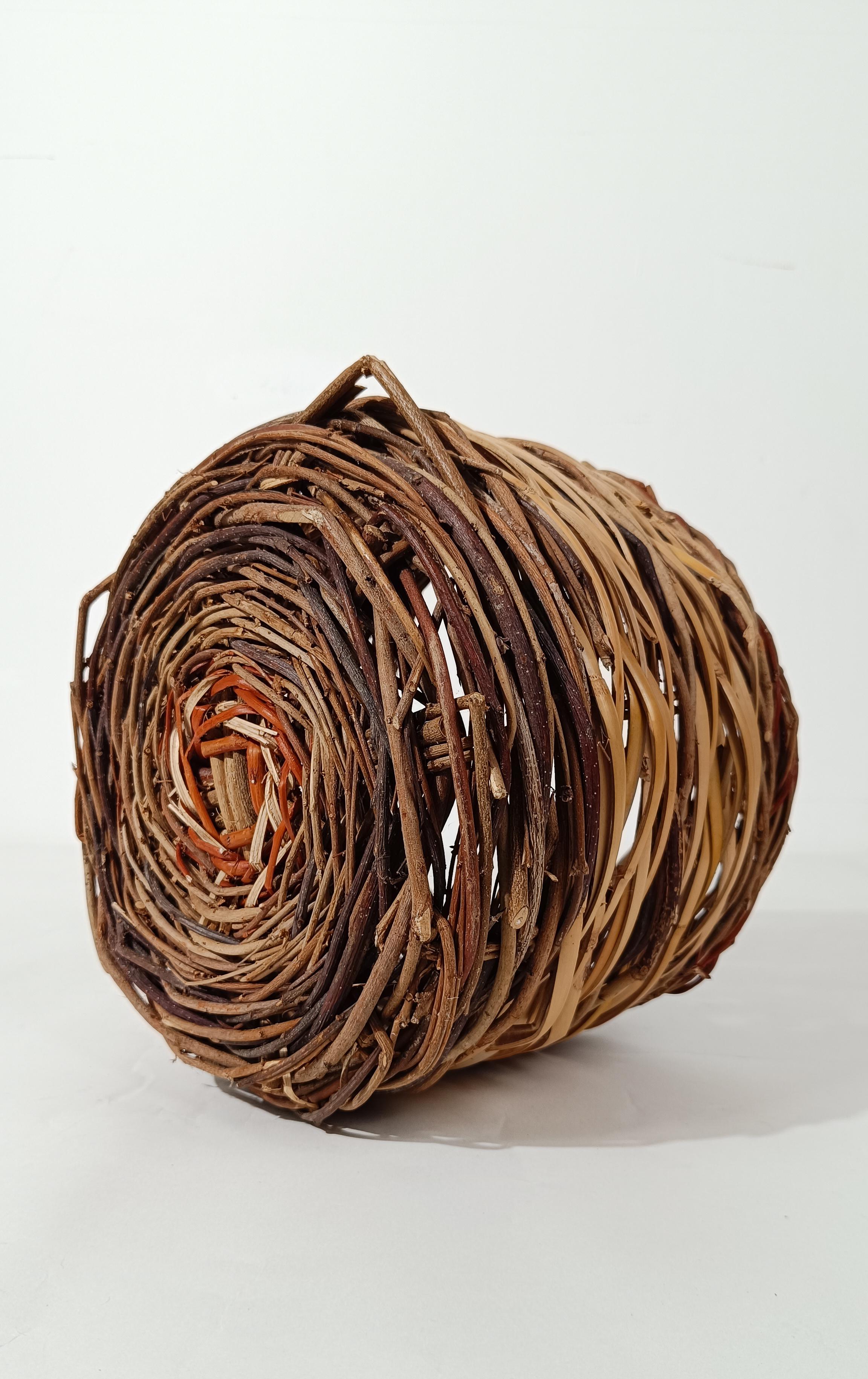 Vintage Rustic Italian Basket with Handle, Hand Made in Wicker & Willow For Sale 8