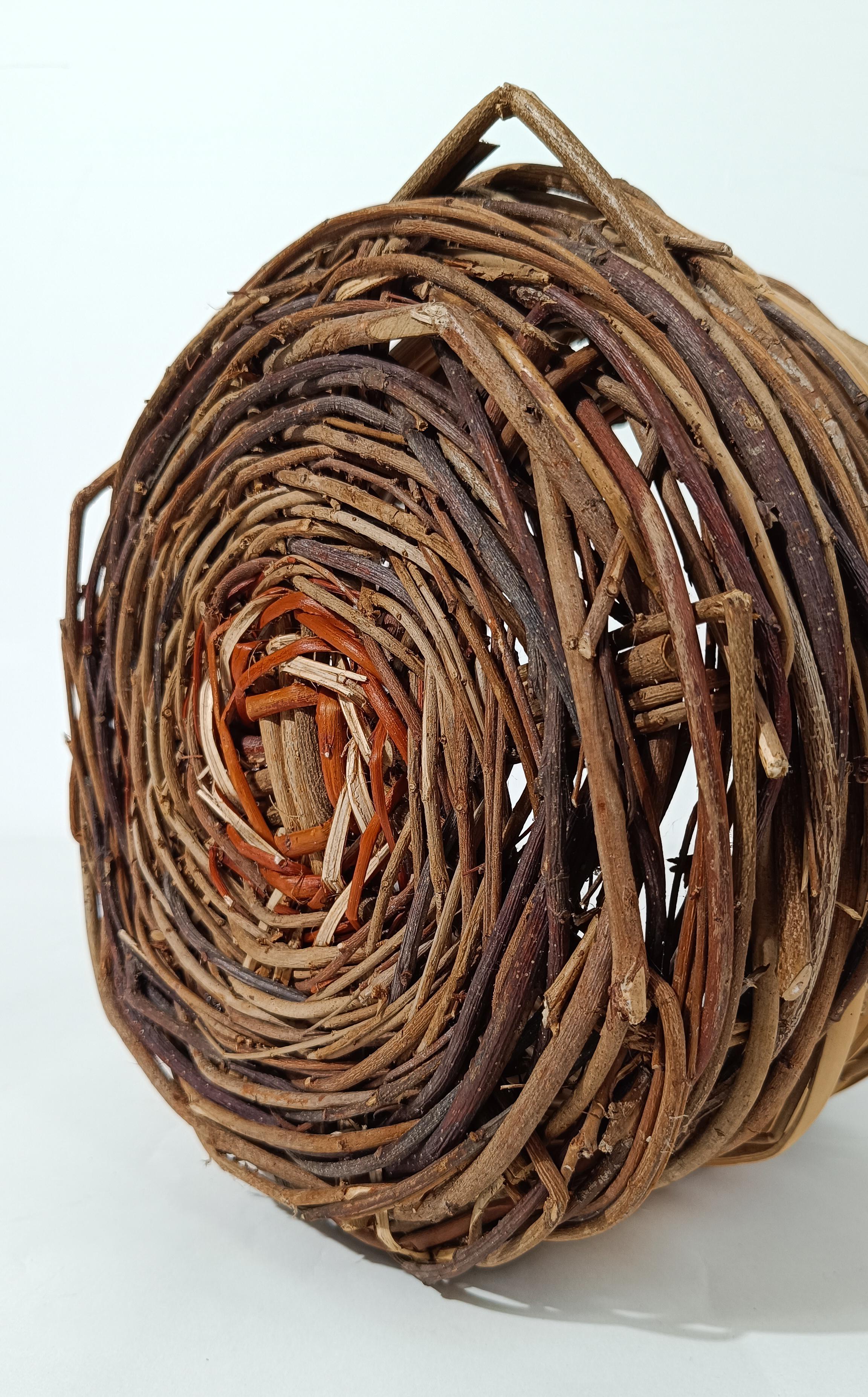 Vintage Rustic Italian Basket with Handle, Hand Made in Wicker & Willow For Sale 9
