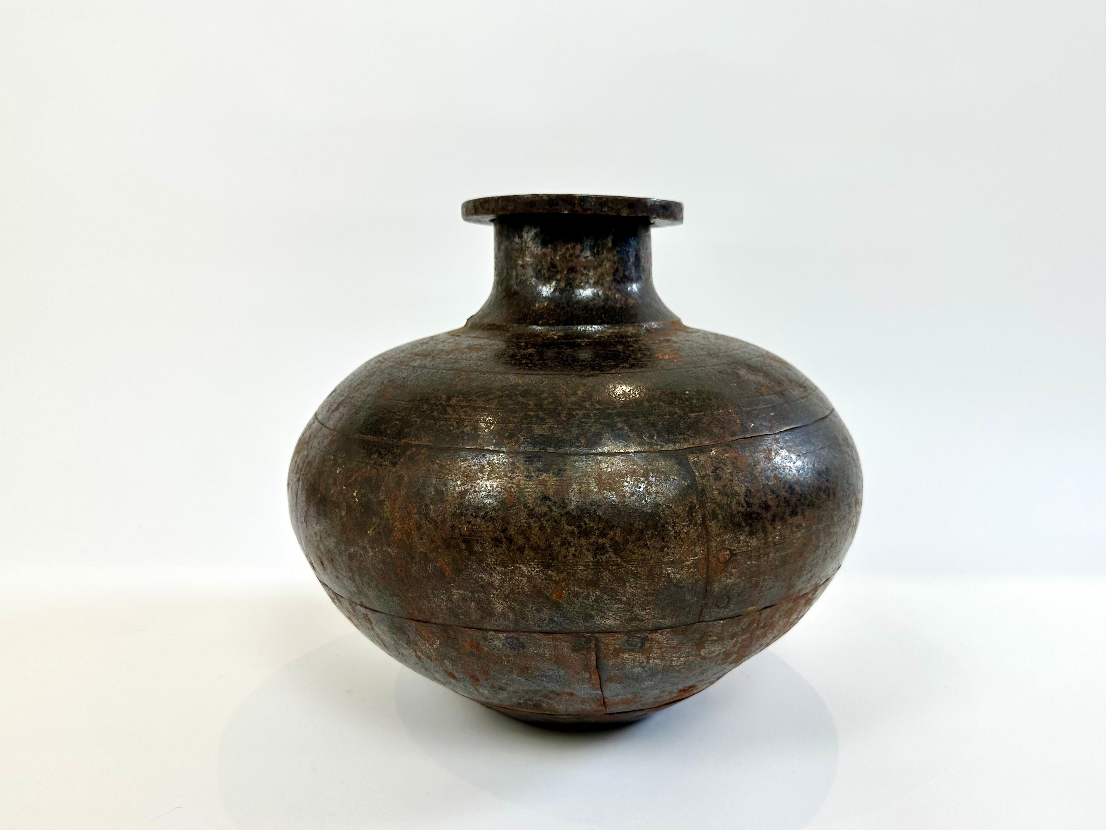 Vintage rustic metal Indian water pot or vase In Good Condition For Sale In Bristol, GB