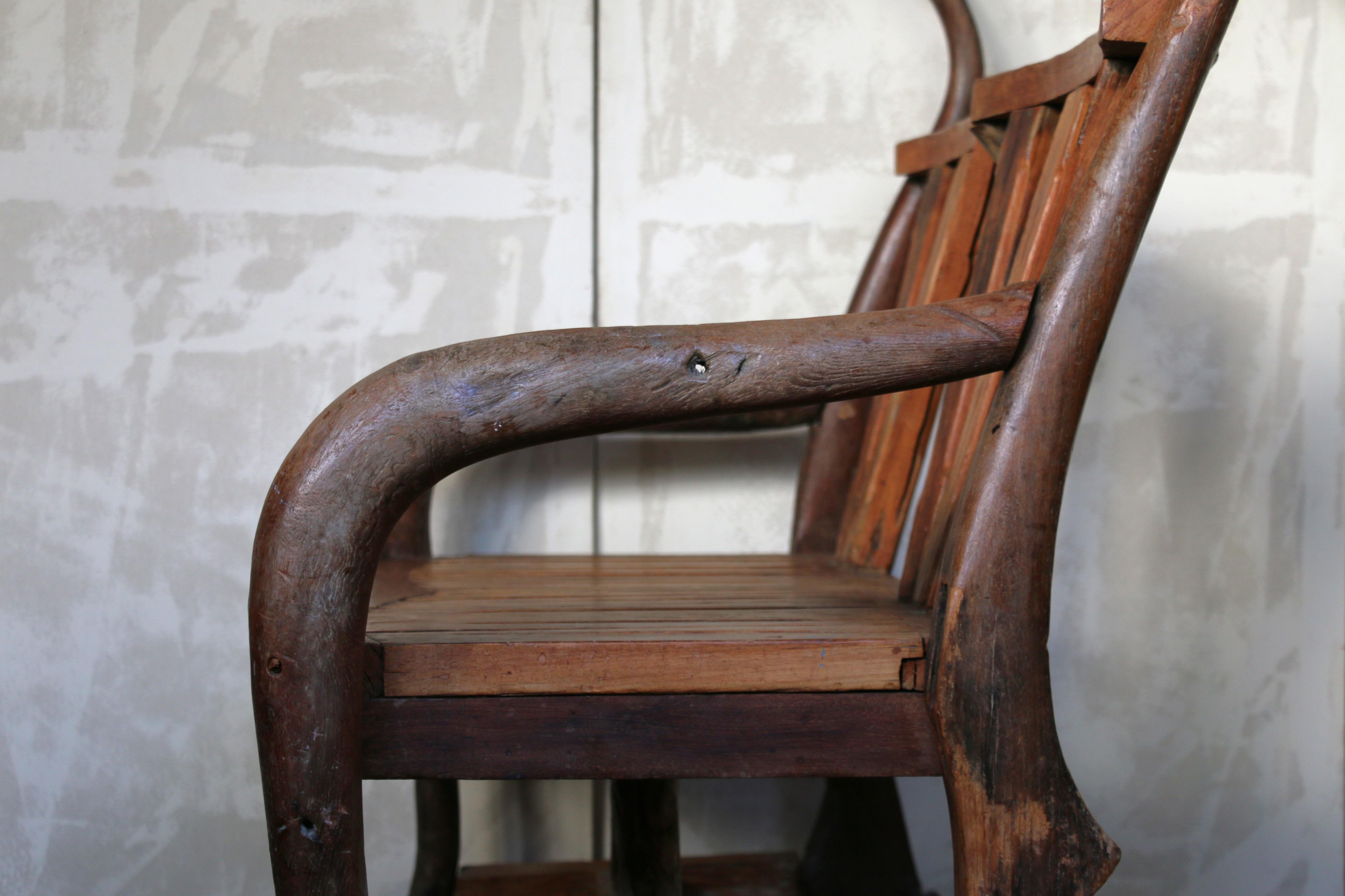 Banc rustique vintage en bois pour l'extérieur en vente 6