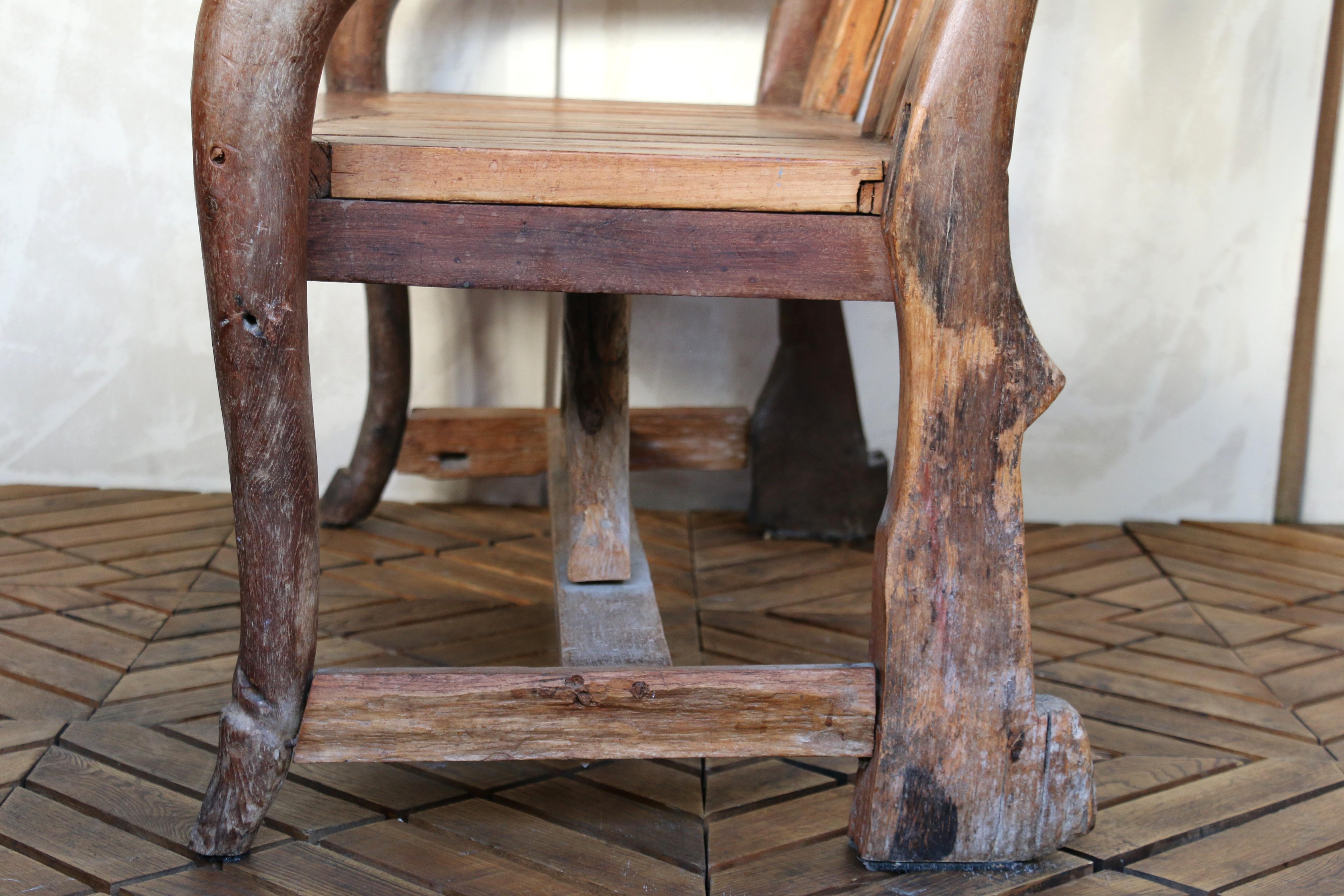 Banc rustique vintage en bois pour l'extérieur en vente 8