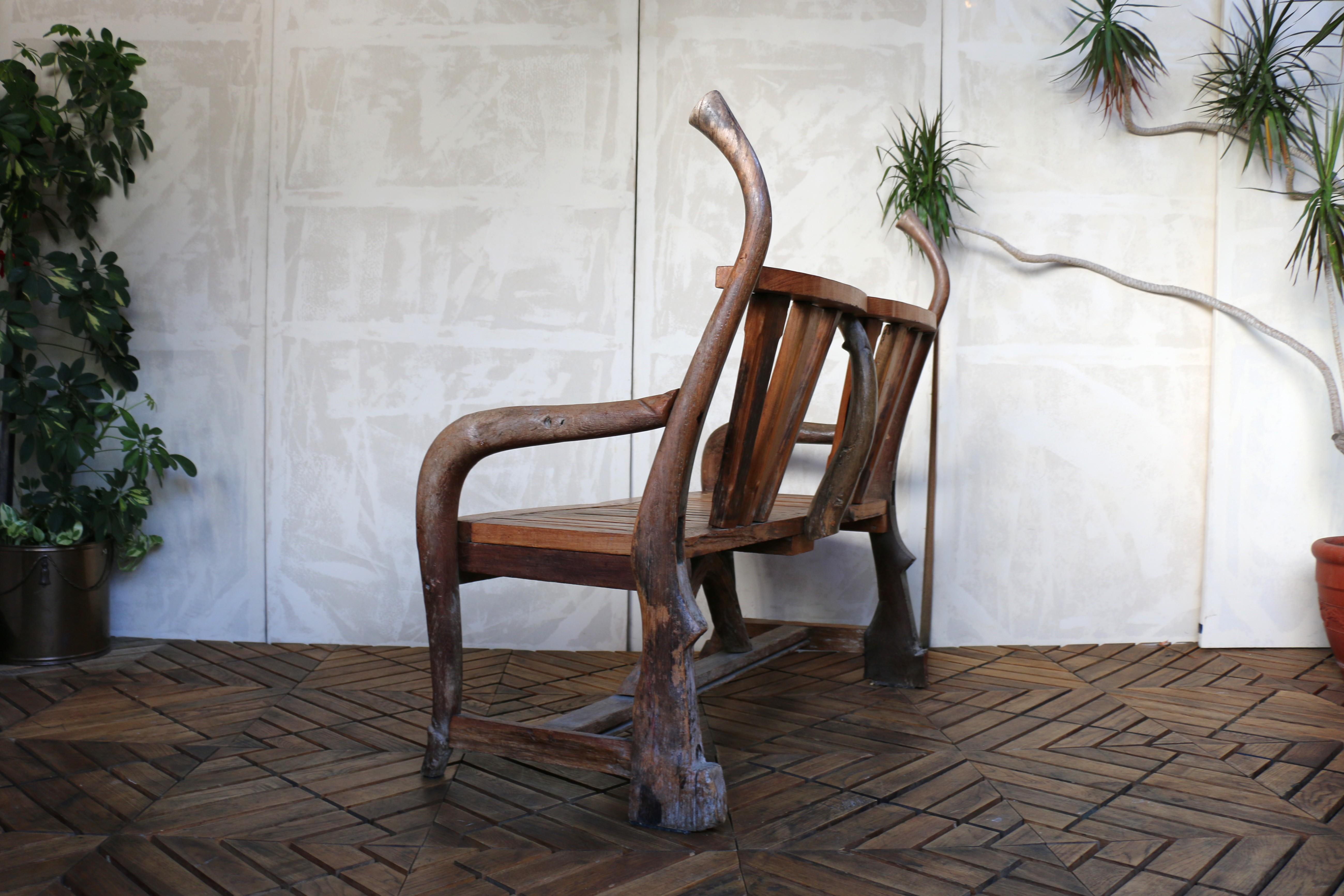 Banc rustique vintage en bois pour l'extérieur en vente 1
