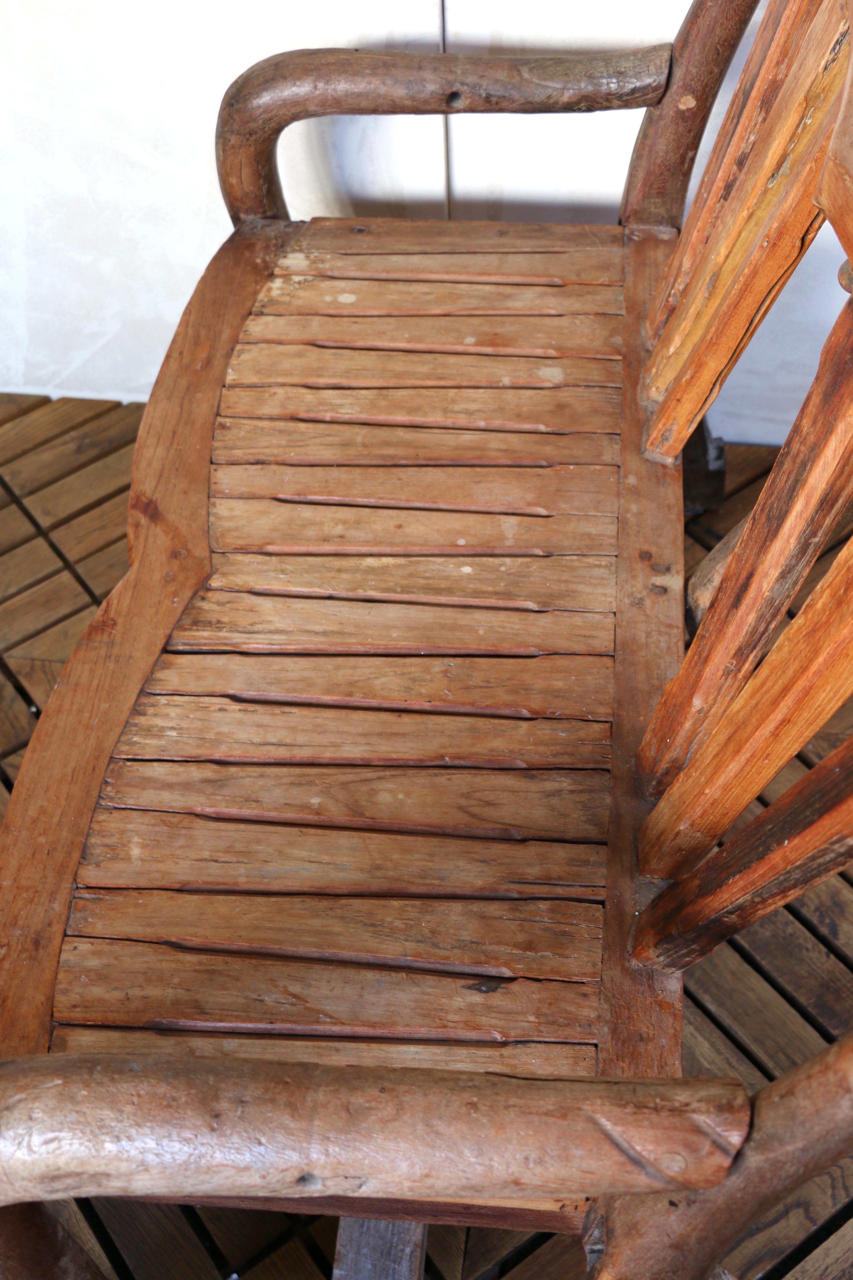 Banc rustique vintage en bois pour l'extérieur en vente 2