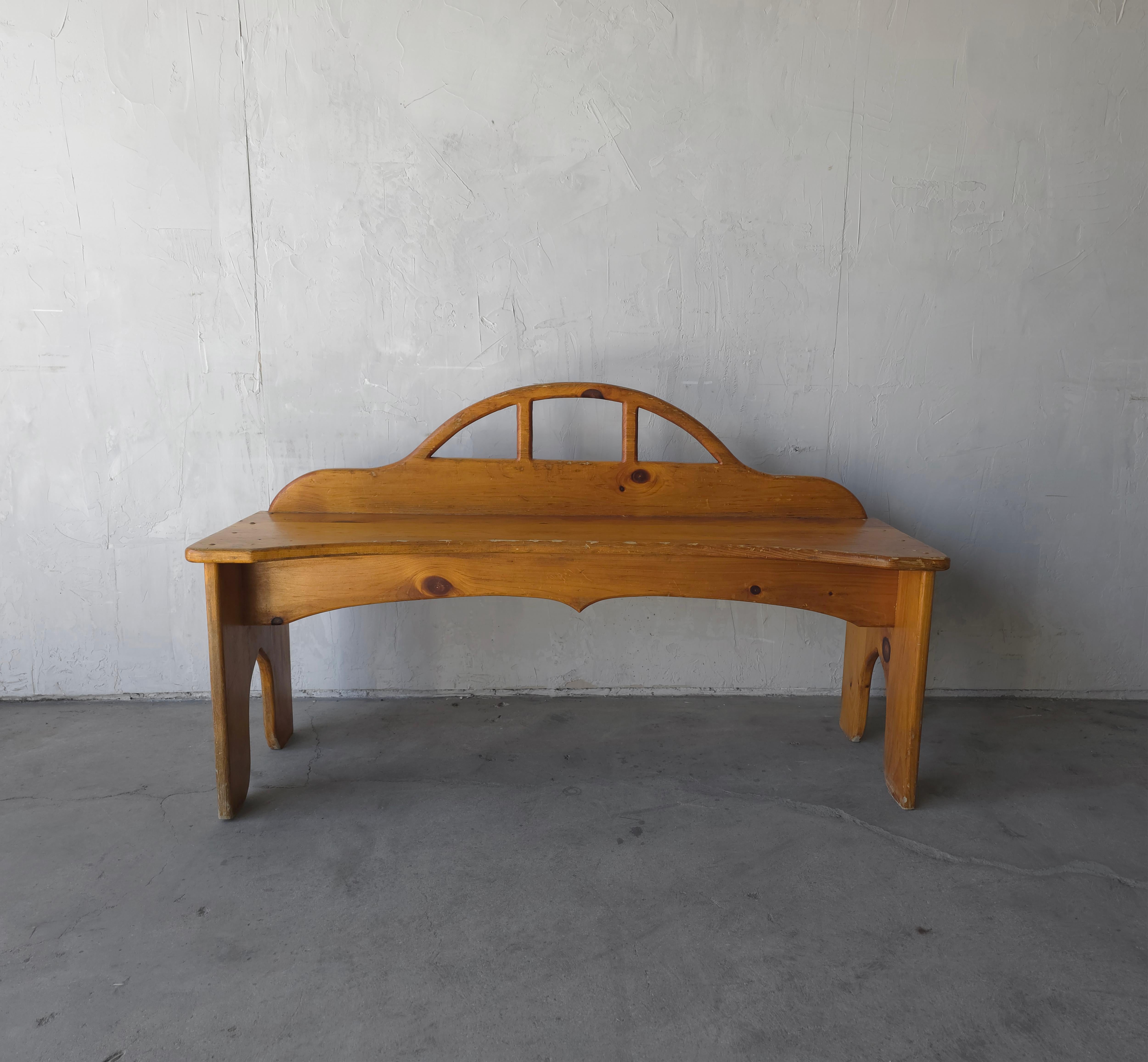 Vintage Rustic Pine Bench In Good Condition For Sale In Las Vegas, NV