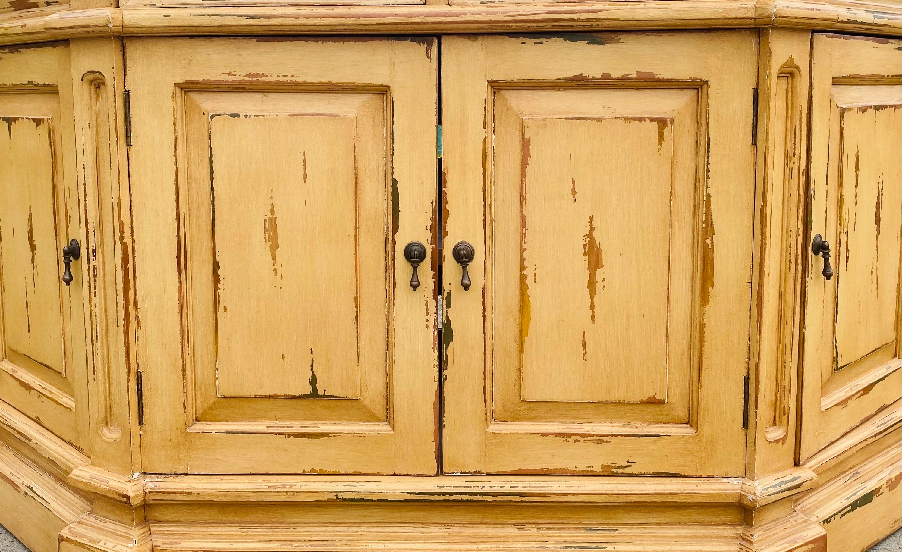 Legno Credenza a quattro ante dipinta in stile rustico shabby chic vintage in vendita
