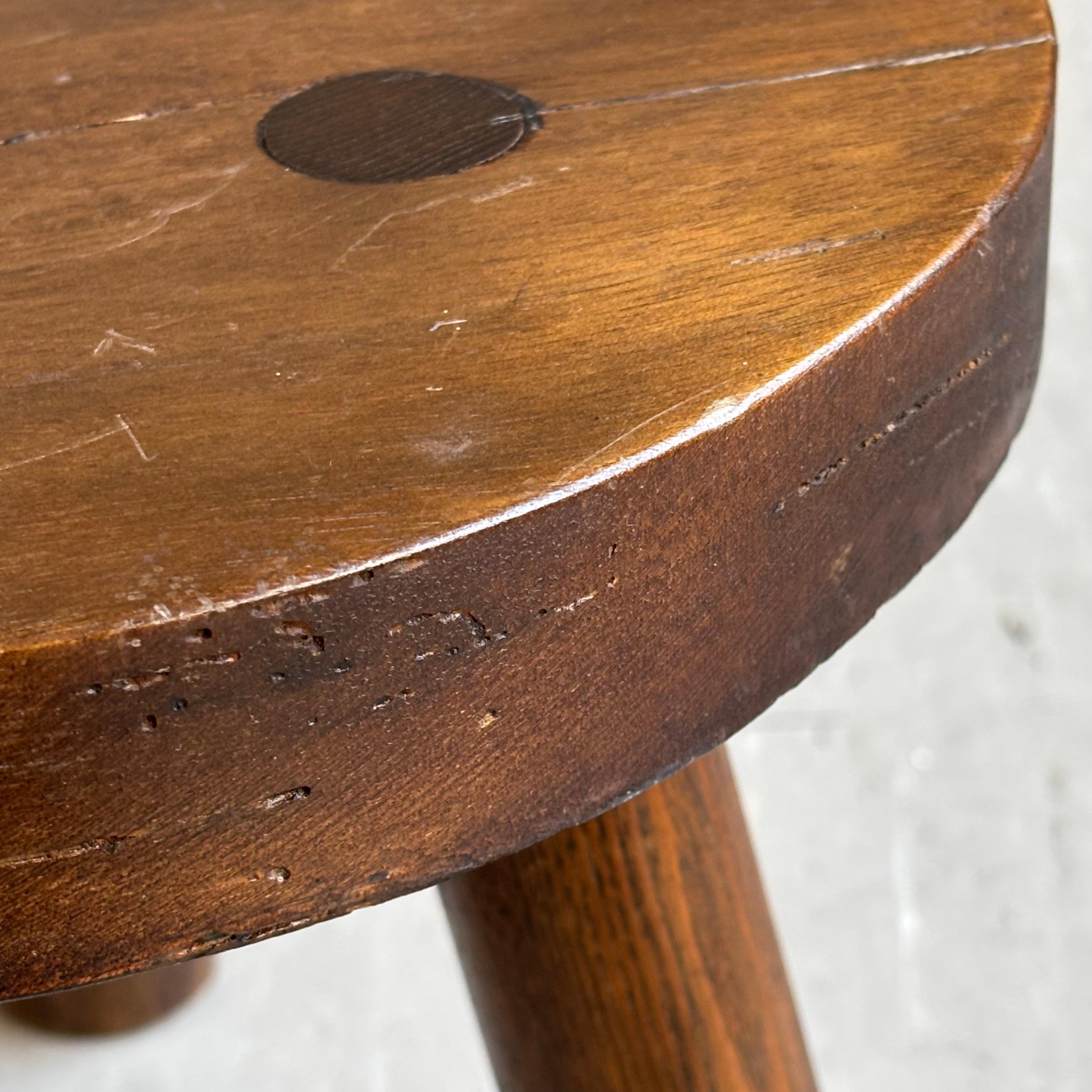 Vintage rustic solid wood Tripod Milking Stool im Angebot 5