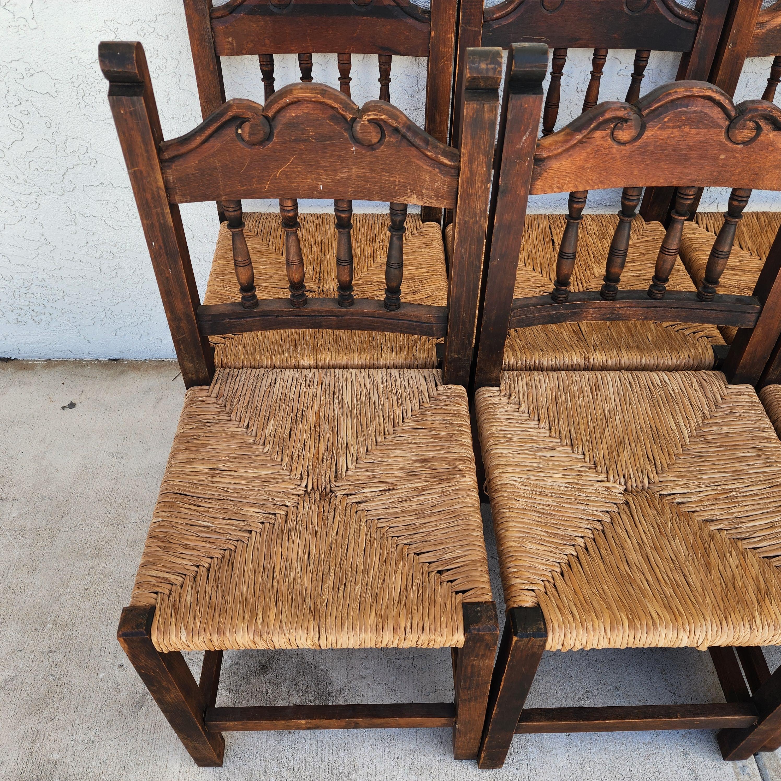Rustikale spanische Vintage-Stühle mit Binsen-Sitzen im Angebot 3