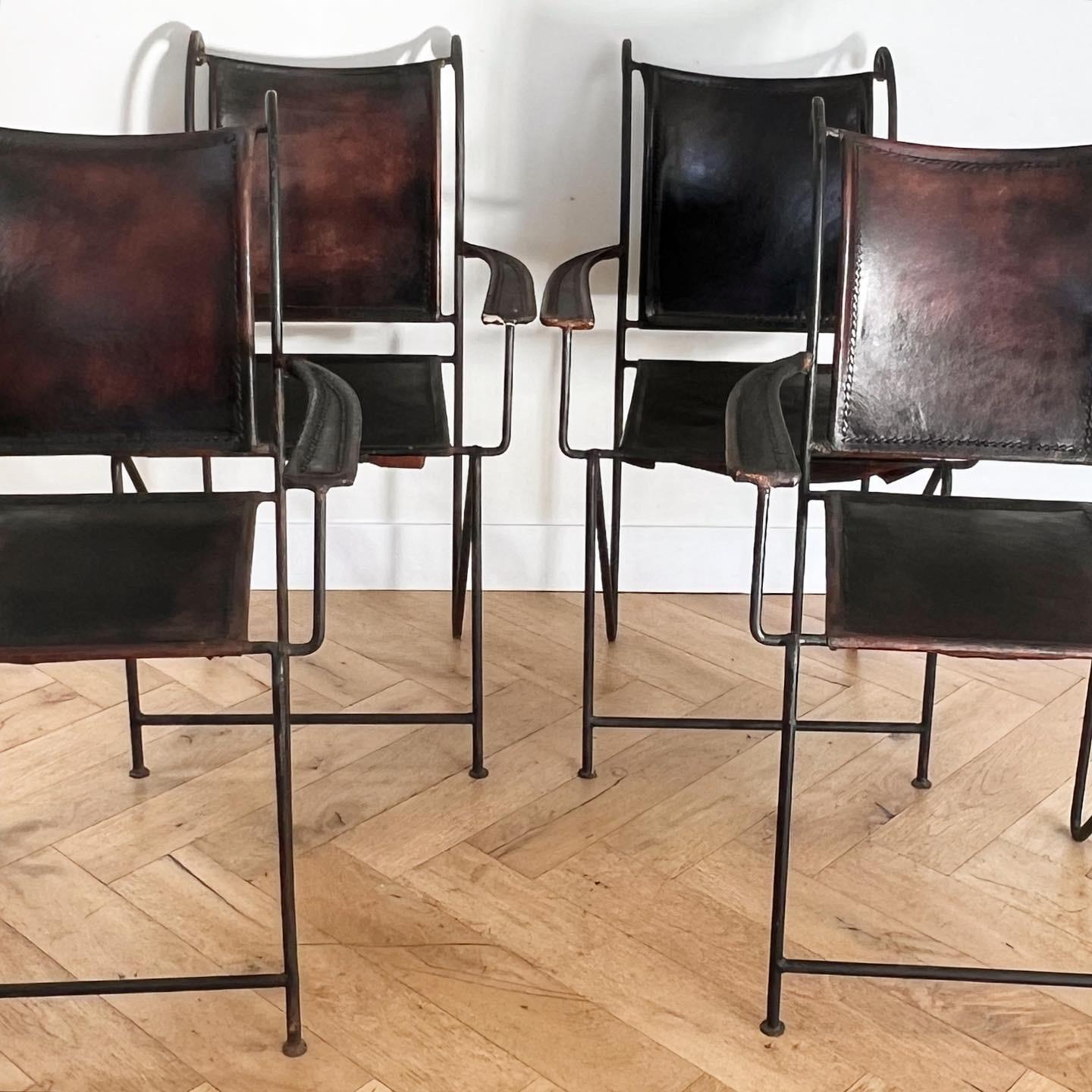 Leather Vintage rustic Spanish gothic leather and wrought iron chairs, 20th century 