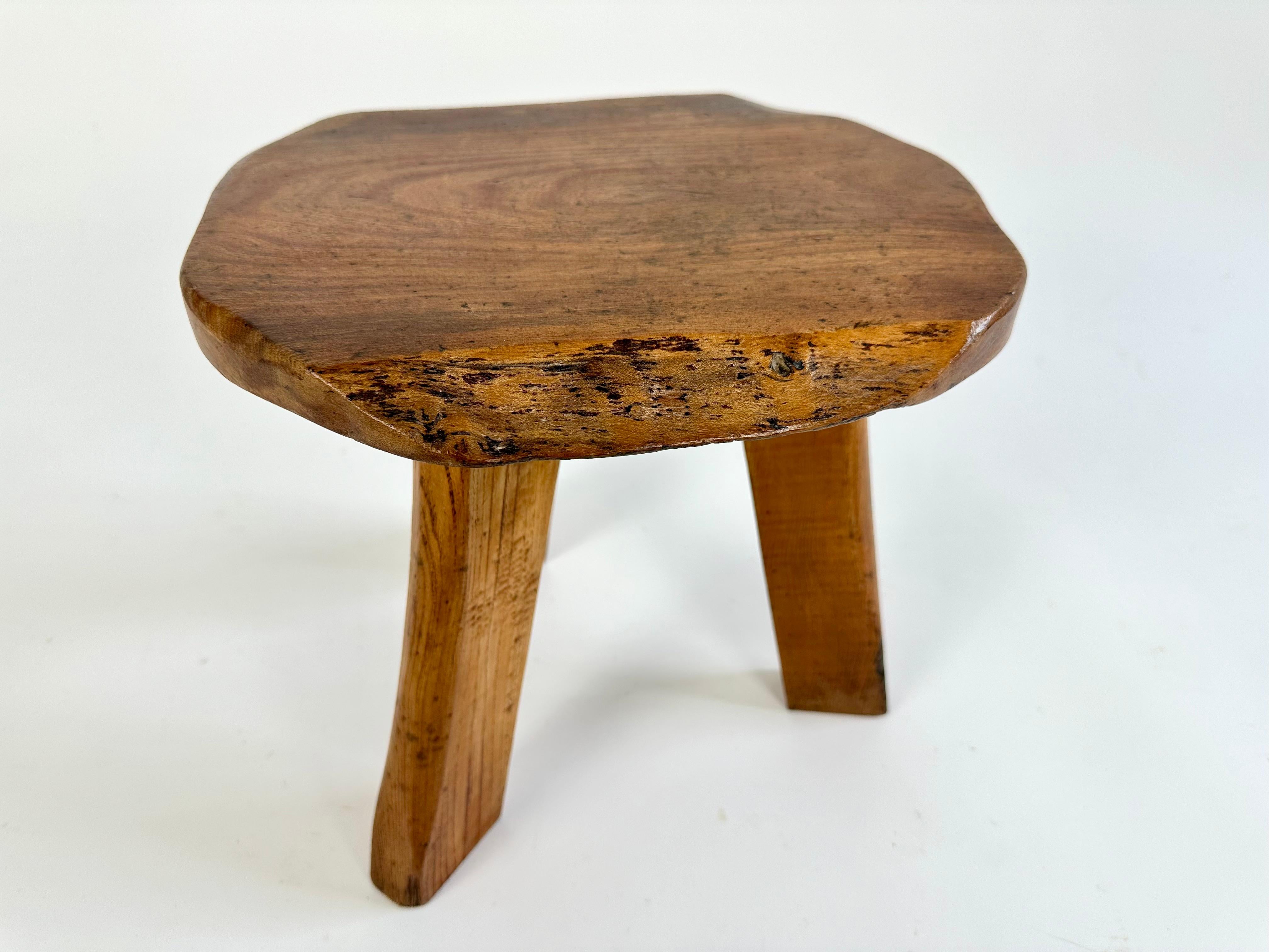 Vintage rustic brutalist stool, England c.1950-60 For Sale 4