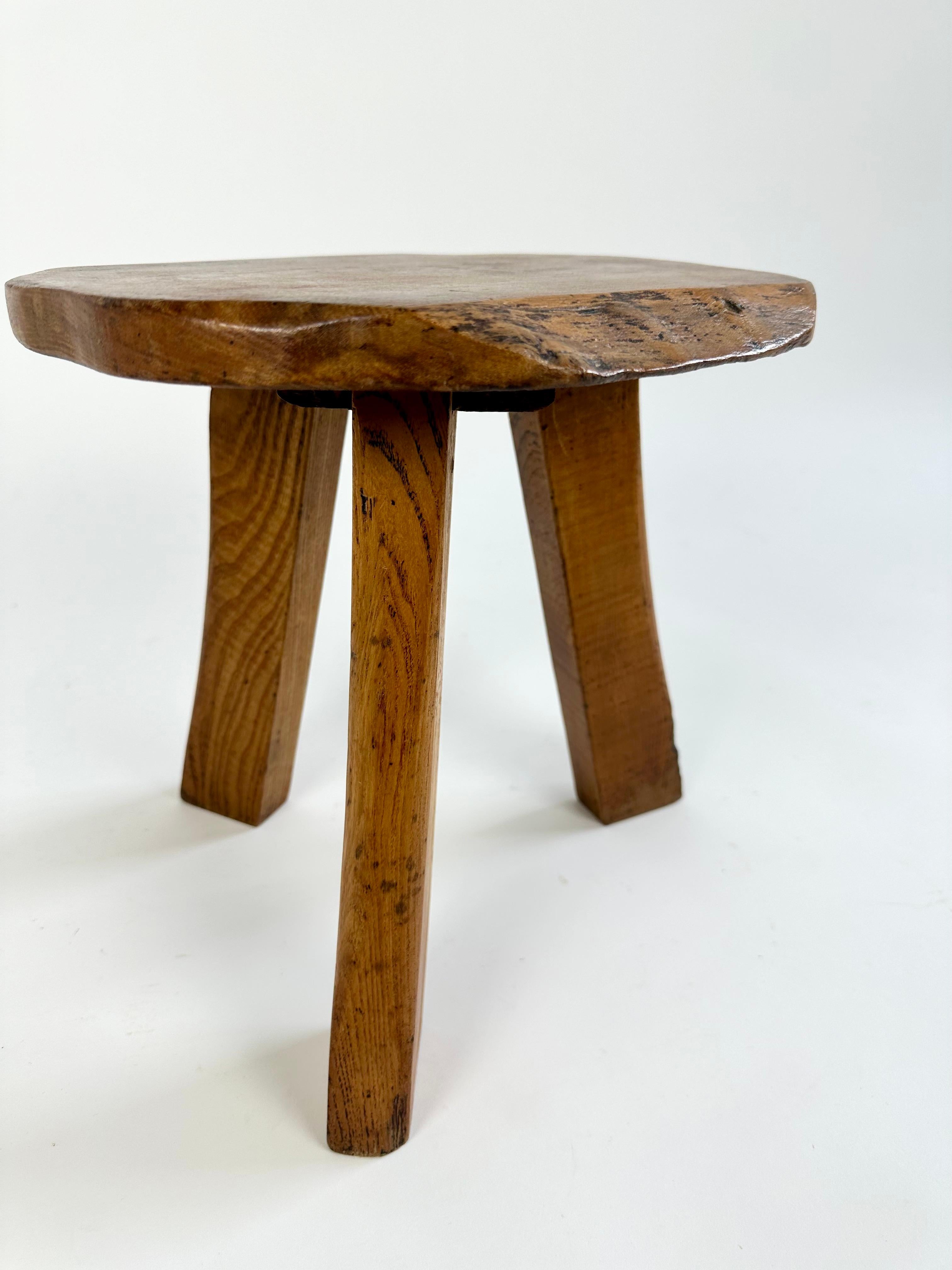 Elm Vintage rustic brutalist stool, England c.1950-60 For Sale