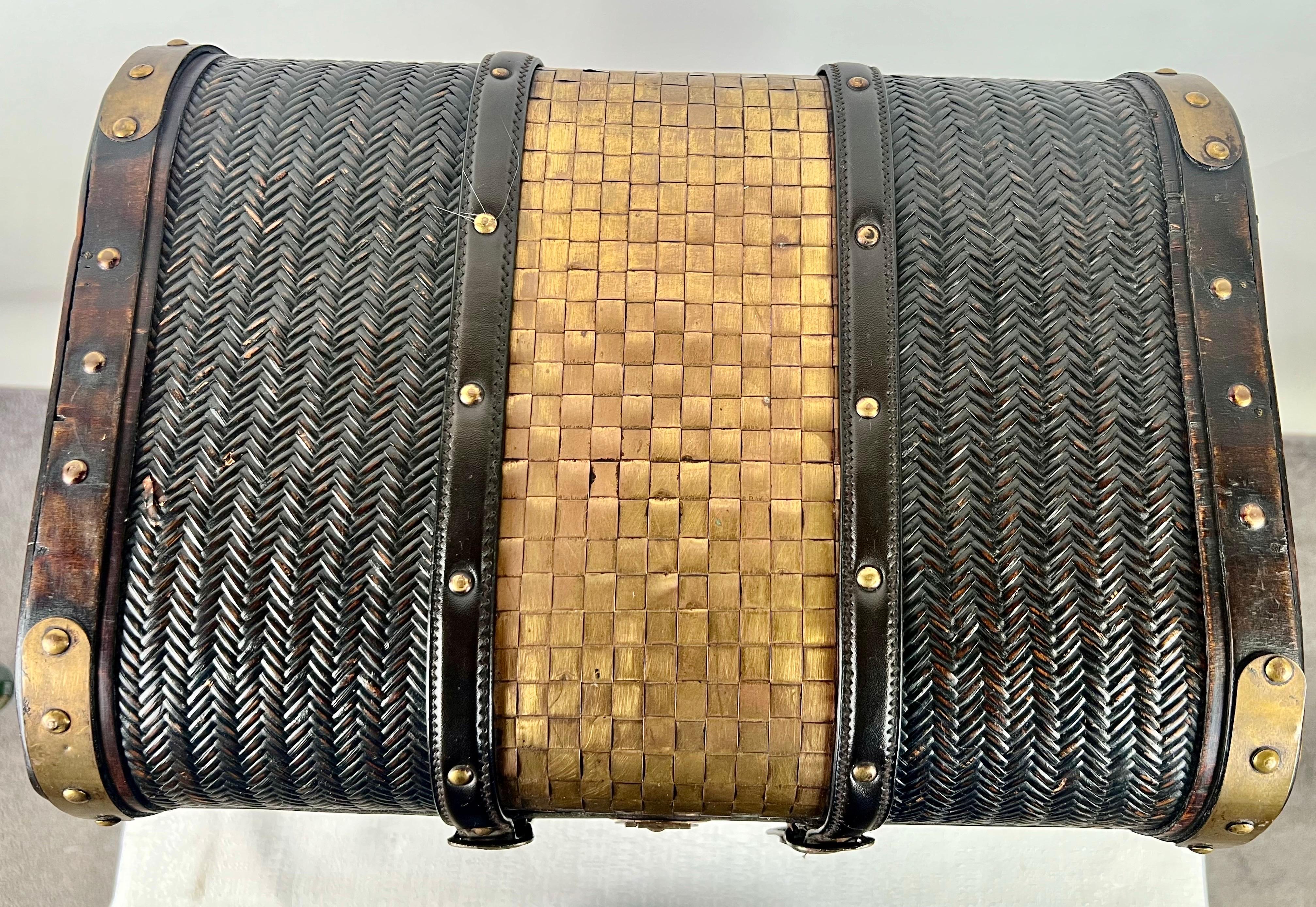 Vintage Rustic Style Treasure Chest Rattan & Wood Portable Wine Rack For Sale 6