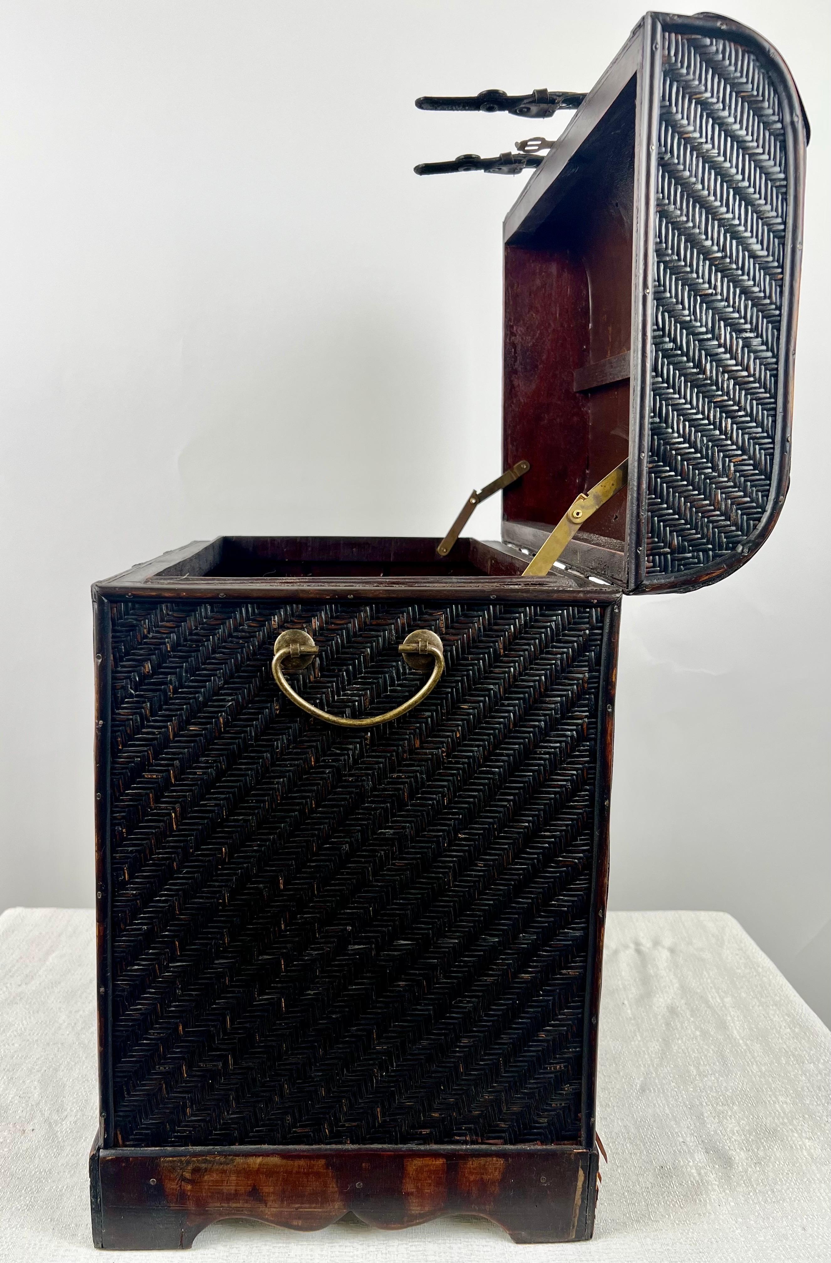 Vintage Rustic Style Treasure Chest Rattan & Wood Portable Wine Rack For Sale 9