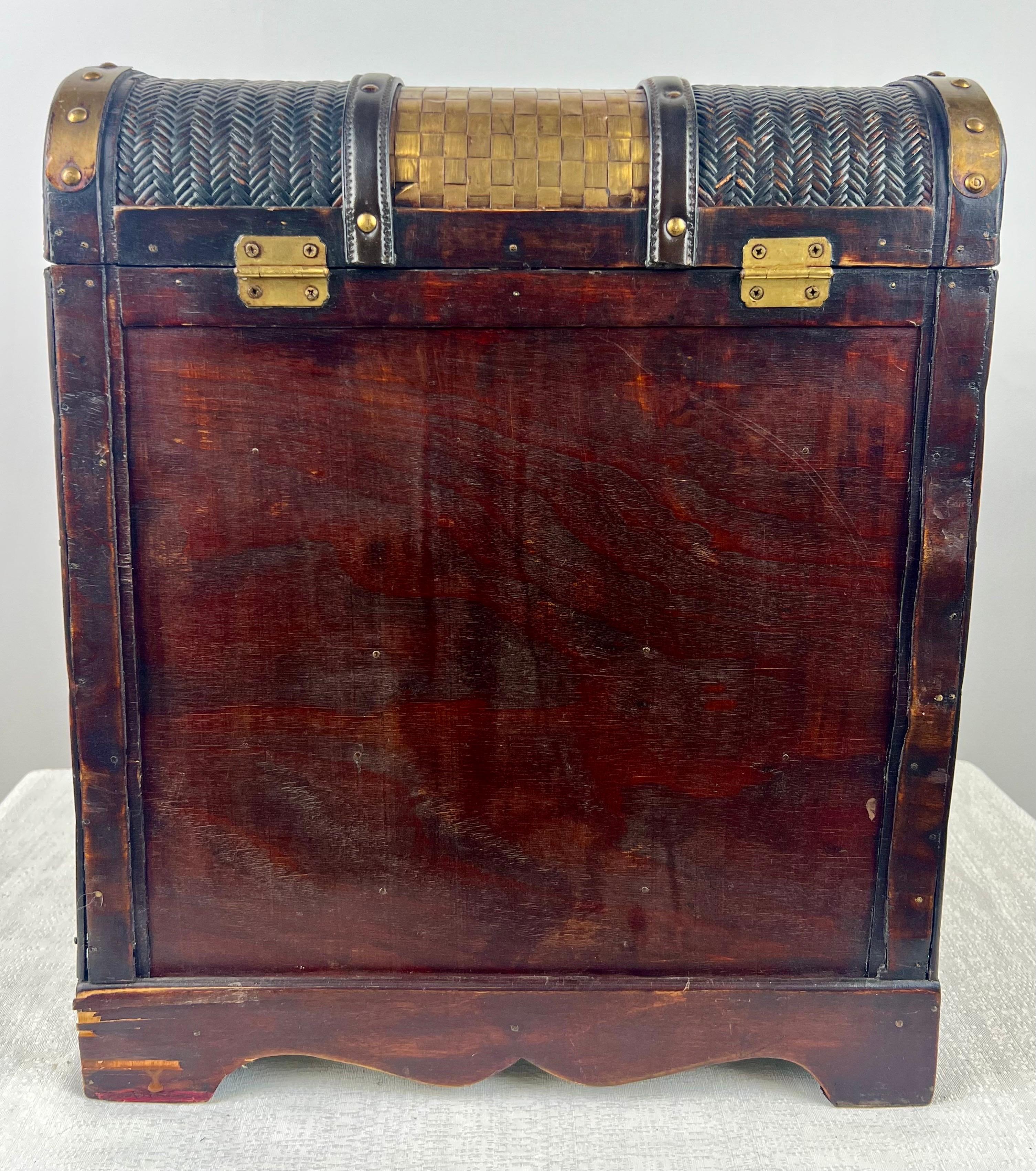 Vintage Rustic Style Treasure Chest Rattan & Wood Portable Wine Rack For Sale 5
