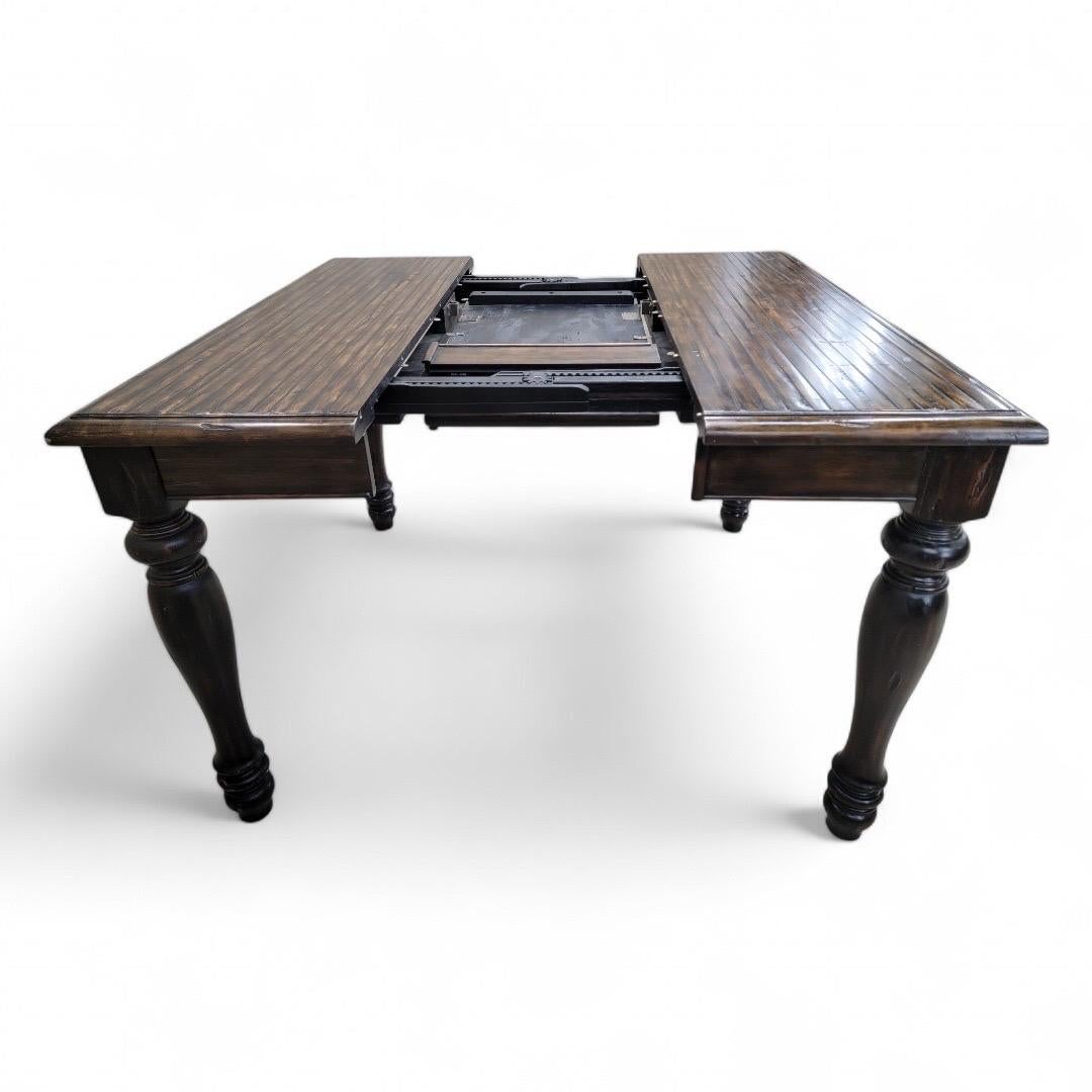 Table de ferme rustique à papillons extensible de style ville et campagnard en vente 5
