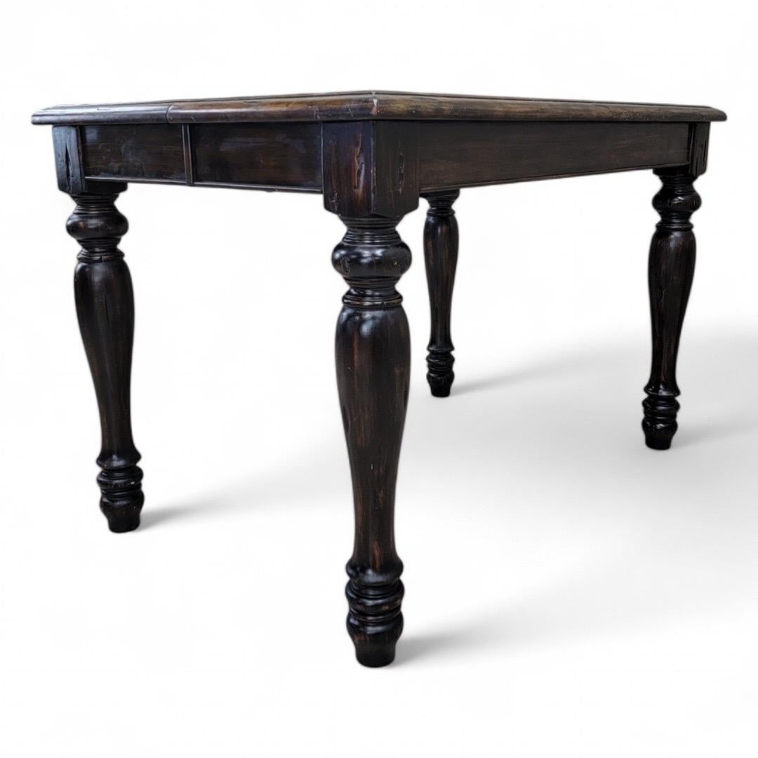 Table de ferme rustique à papillons extensible de style ville et campagnard en vente 2