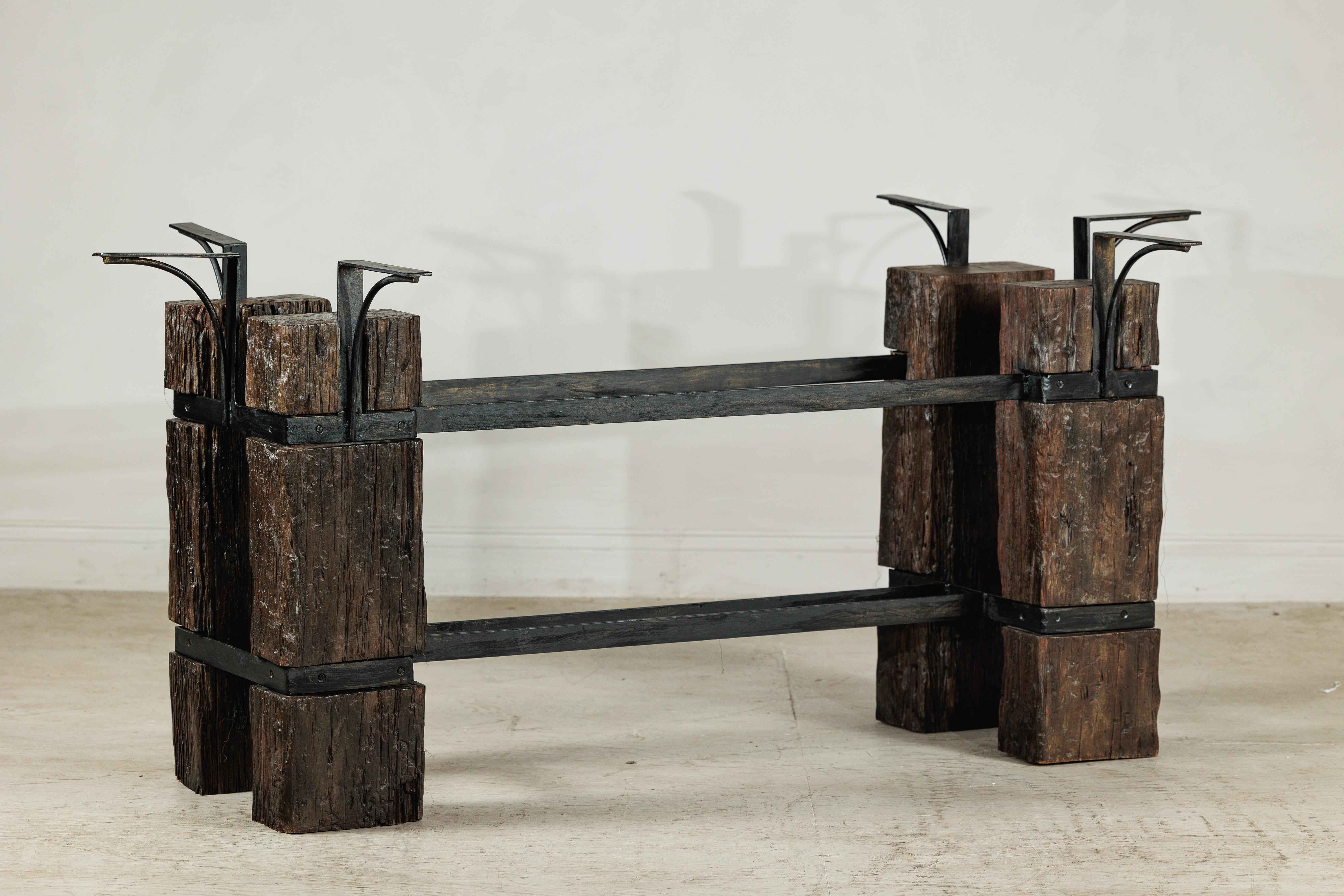 Vintage Rustikales Tischgestell aus Holz und Eisen mit skulpturalem Industrial Design im Angebot 5