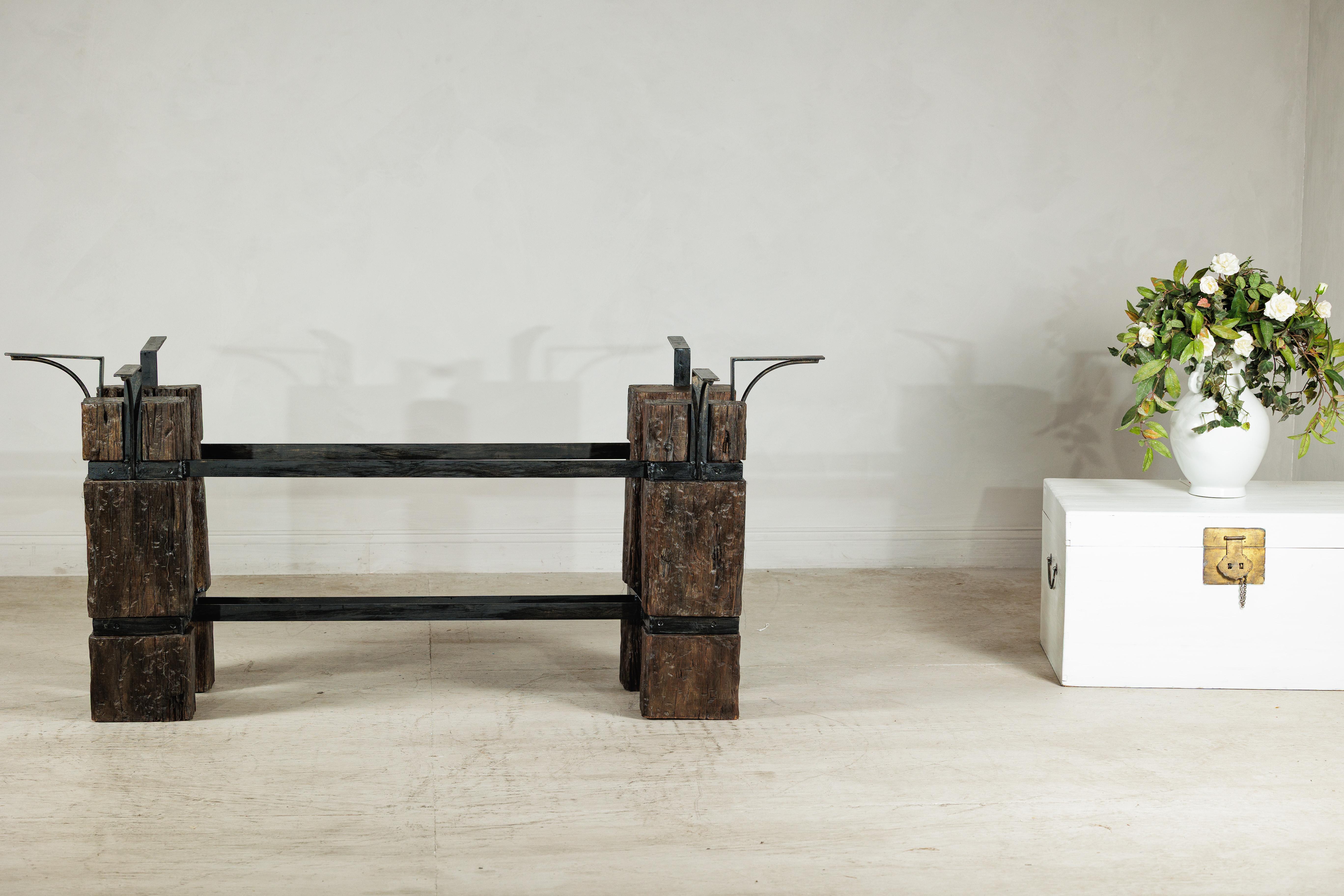 Vintage Rustikales Tischgestell aus Holz und Eisen mit skulpturalem Industrial Design im Angebot 7