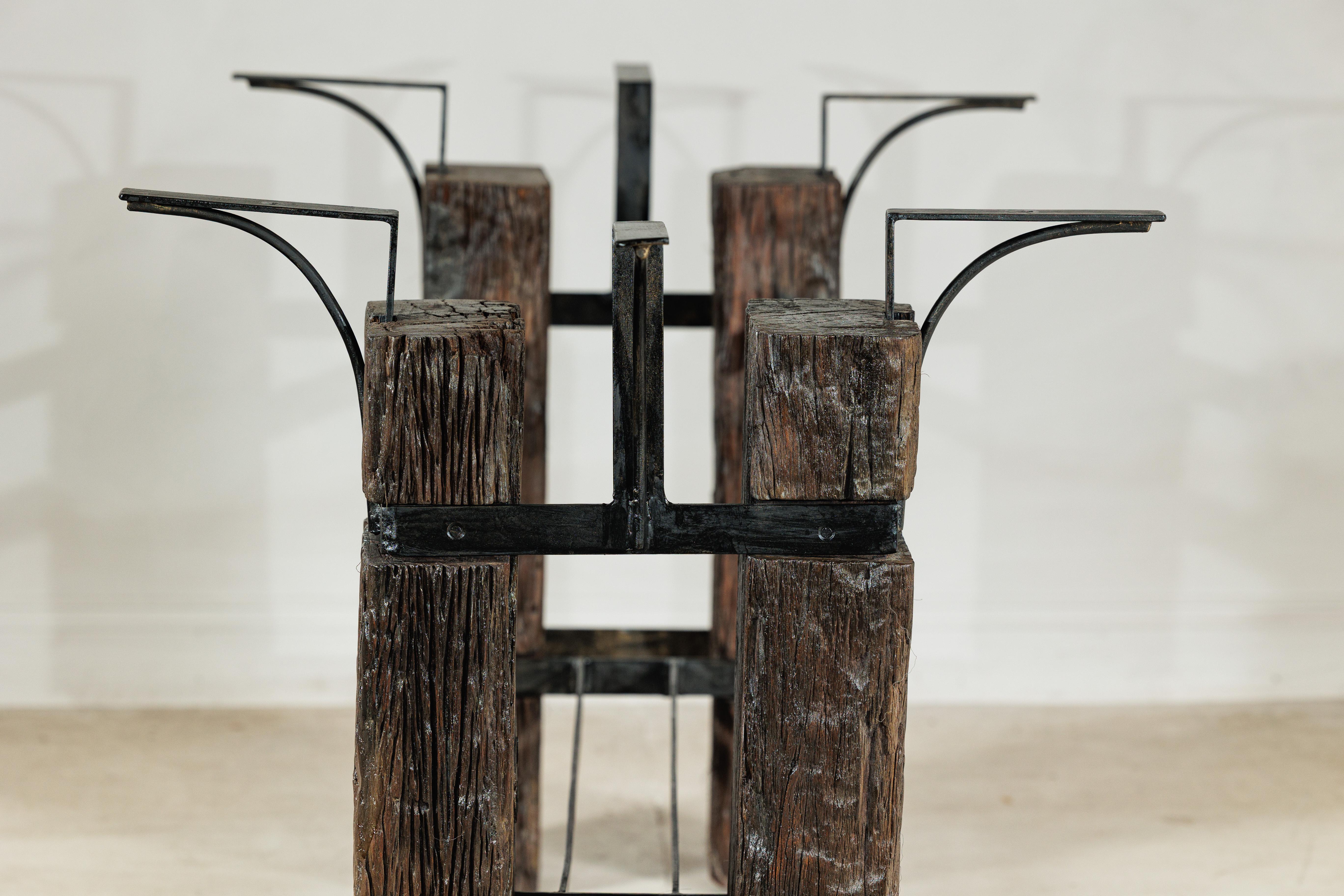 Vintage Rustikales Tischgestell aus Holz und Eisen mit skulpturalem Industrial Design im Angebot 10
