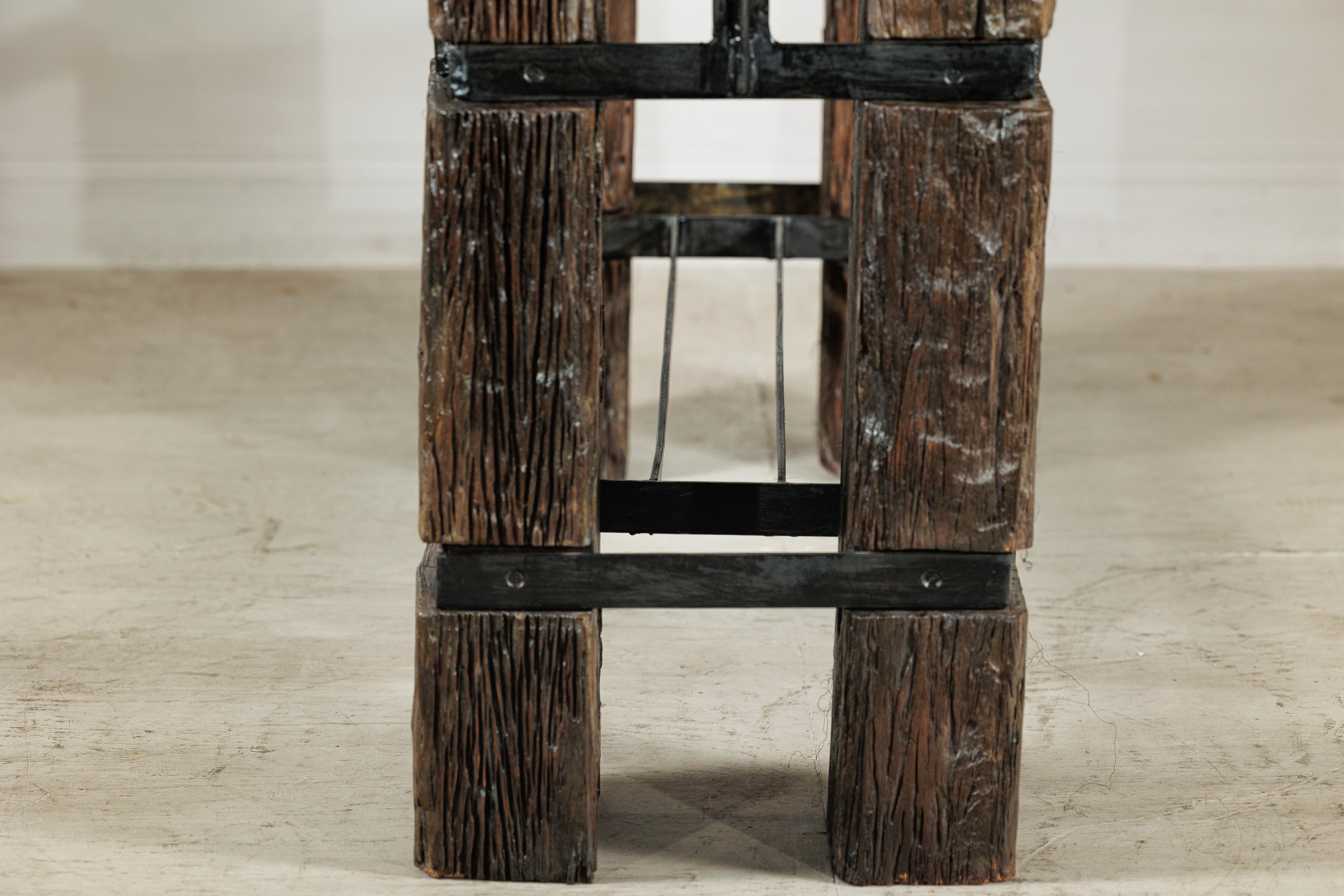 Vintage Rustikales Tischgestell aus Holz und Eisen mit skulpturalem Industrial Design im Angebot 11