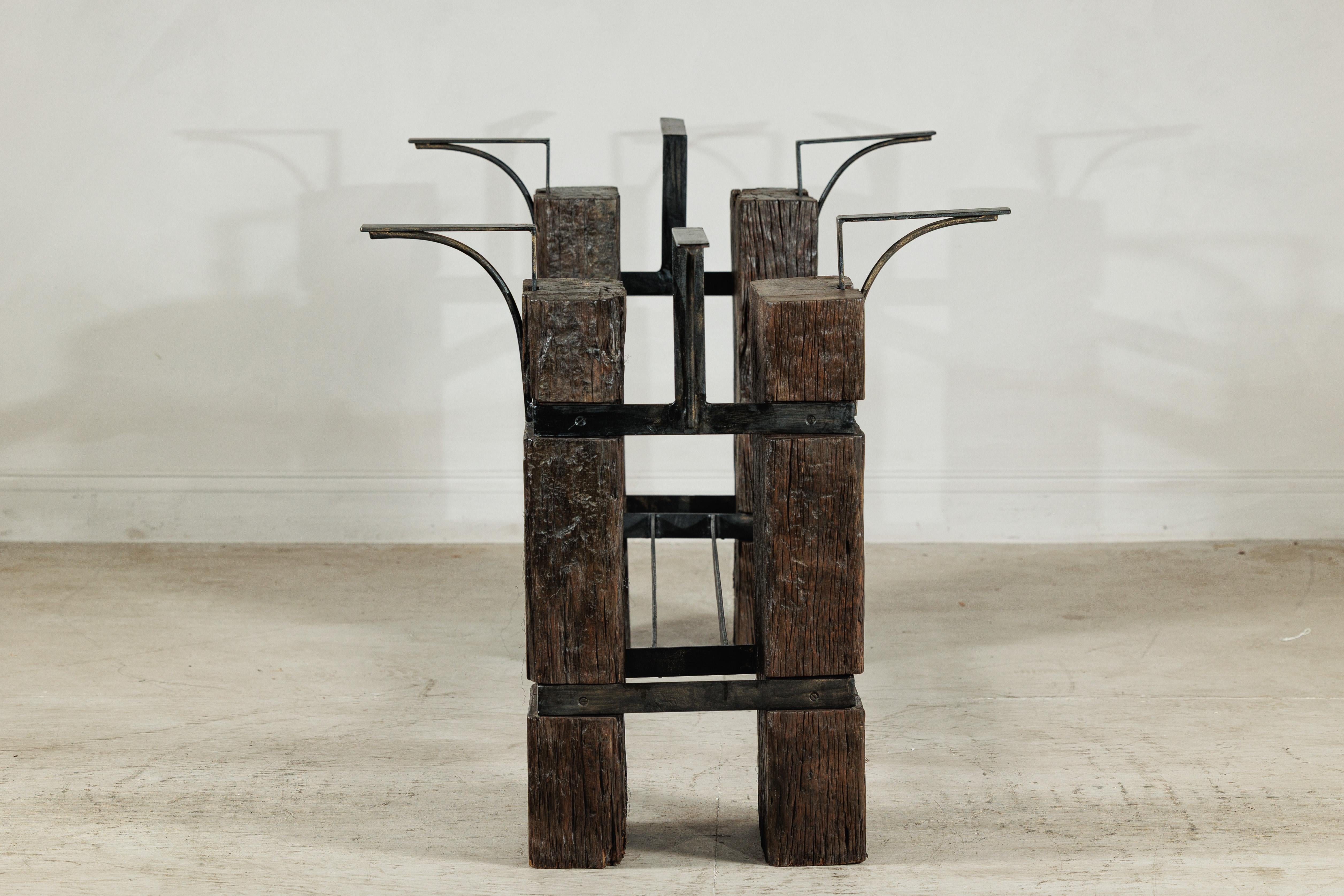 Vintage Rustikales Tischgestell aus Holz und Eisen mit skulpturalem Industrial Design im Angebot 12