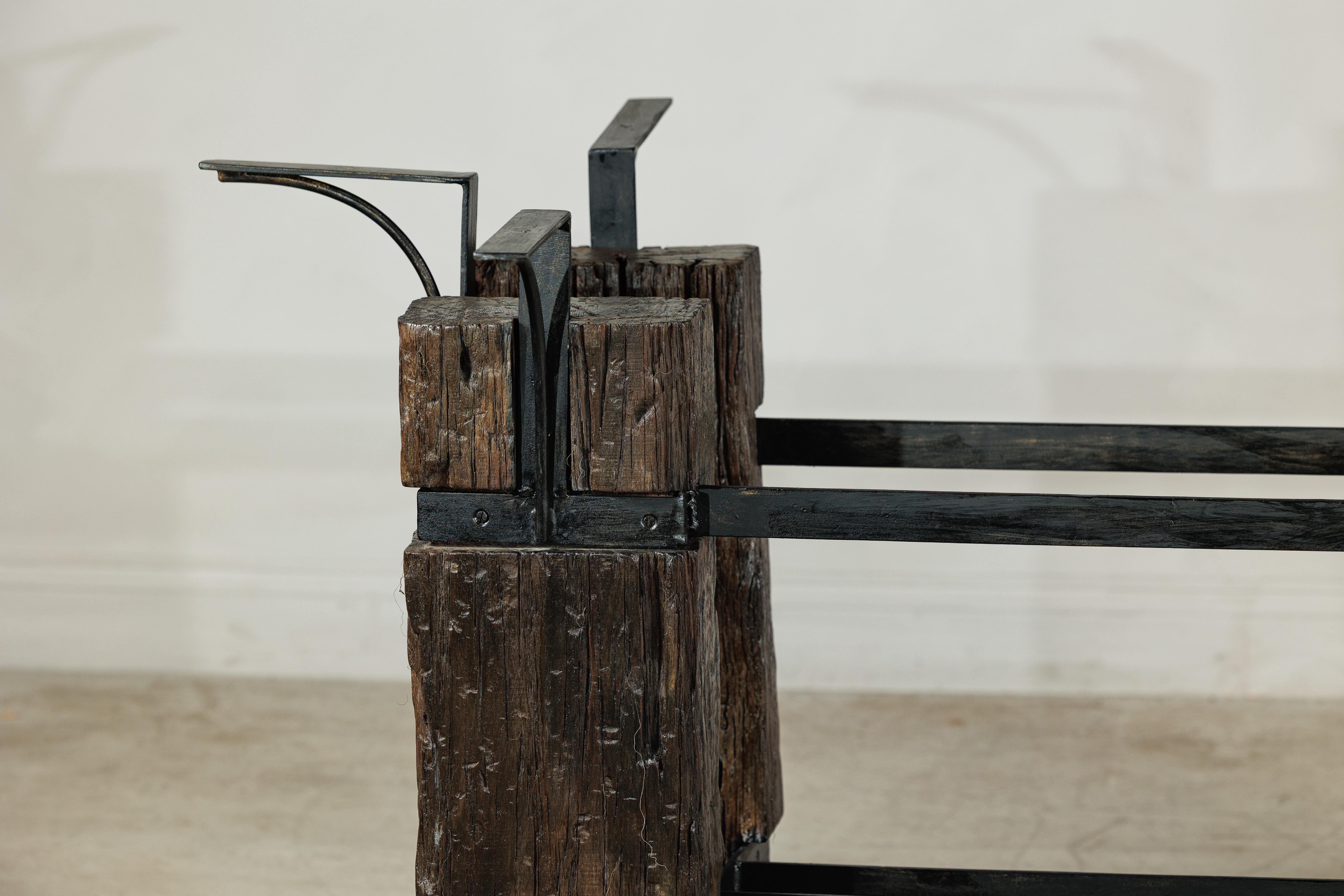 Vintage Rustikales Tischgestell aus Holz und Eisen mit skulpturalem Industrial Design im Angebot 4