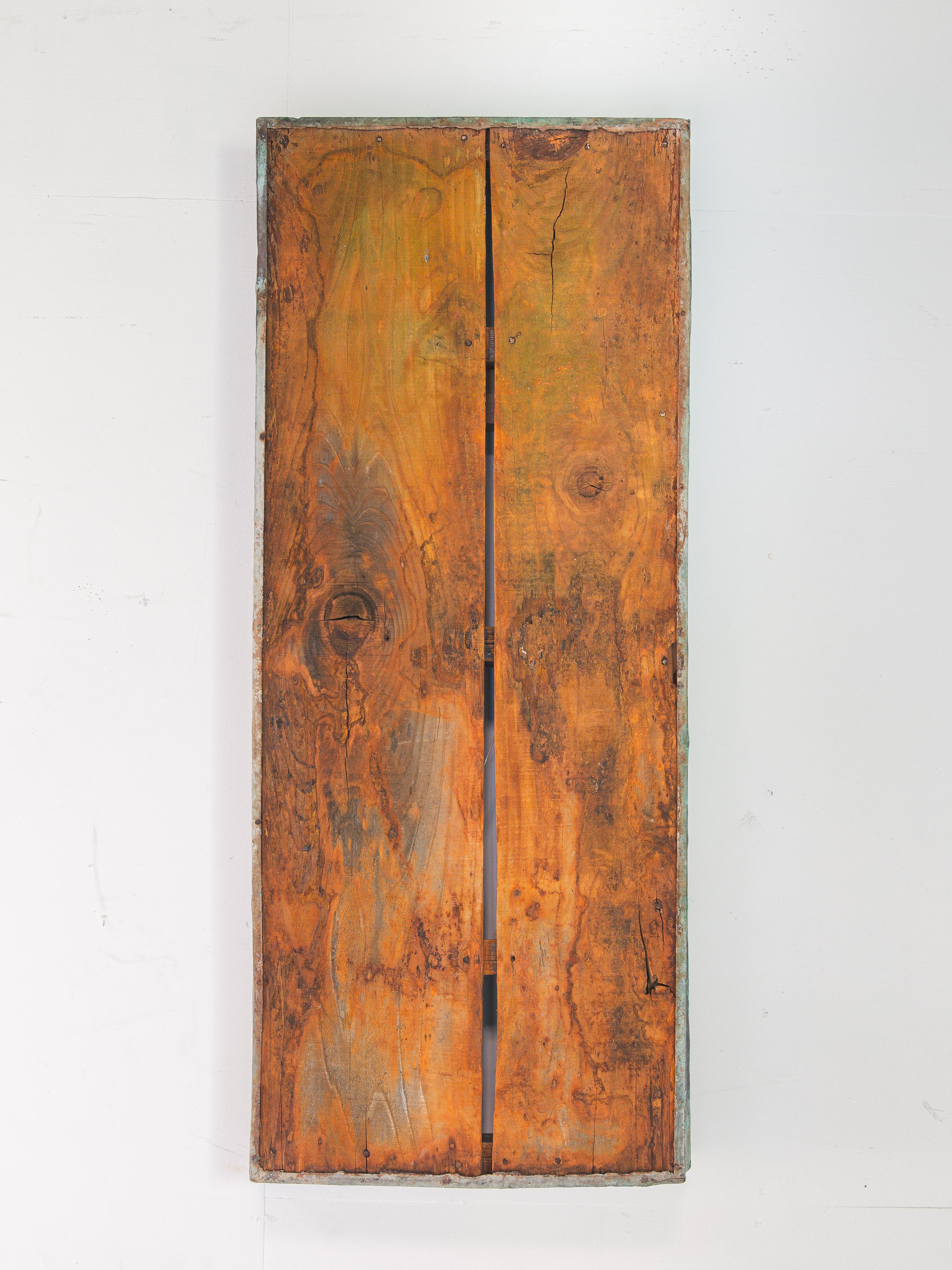 decoración de pared/armario vintage de madera oxidada y cobre patinado. pieza de arte wabi sabi Japonés en venta