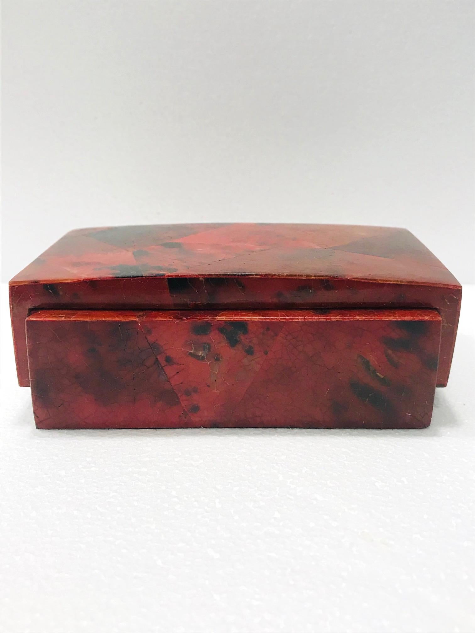 Organic Modern Vintage R&Y Augousti Decorative Box in Mosaic Red and Black Pen-Shell, c. 2000