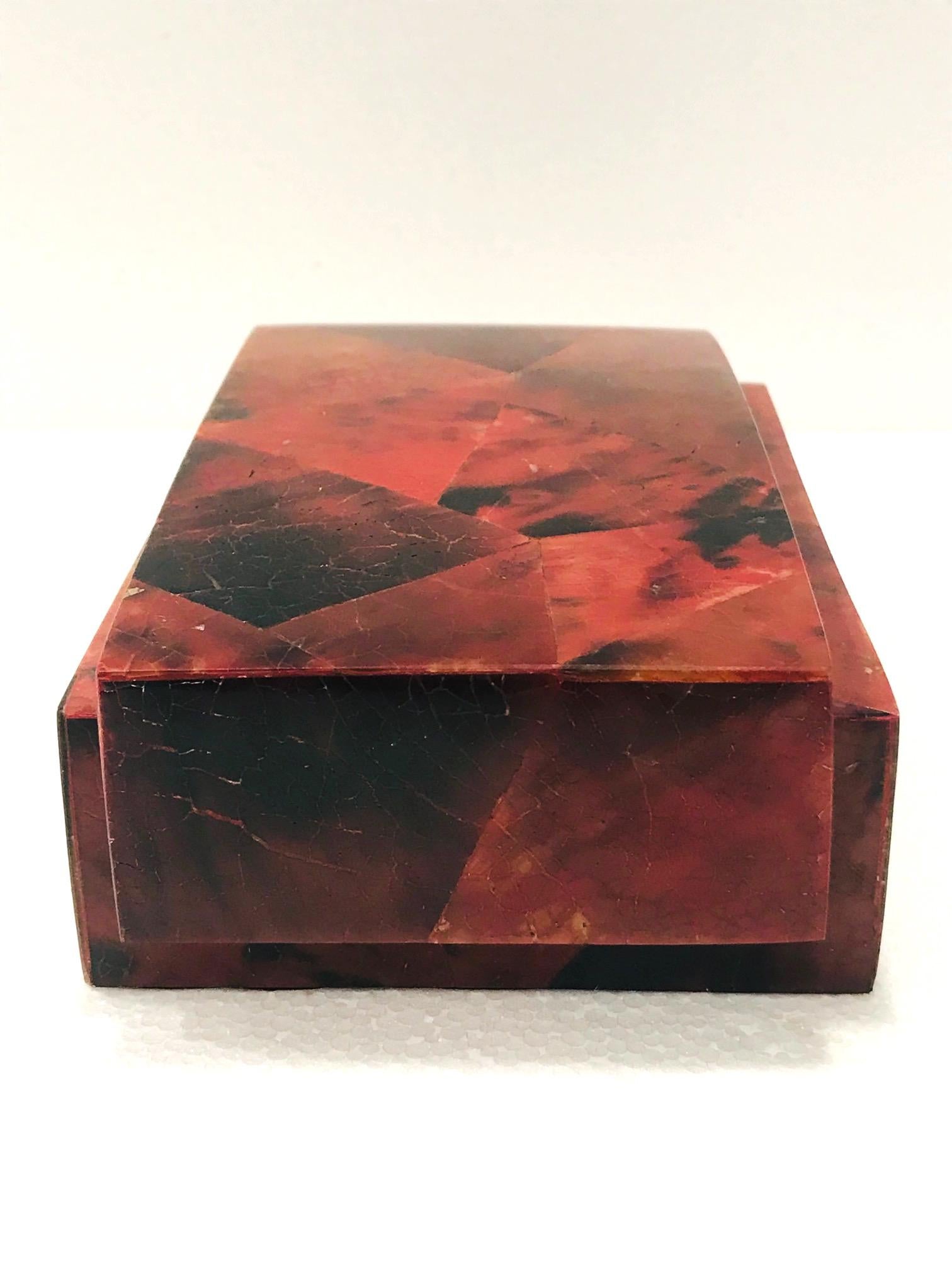 Vintage R&Y Augousti Decorative Box in Mosaic Red and Black Pen-Shell, c. 2000 In Excellent Condition In Fort Lauderdale, FL