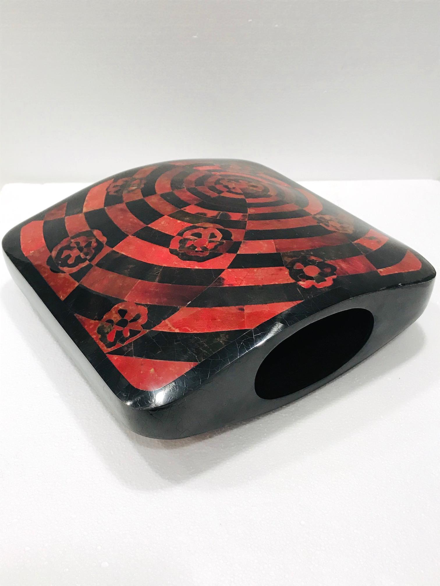 Vintage R&Y Augousti Decorative Vase in Mosaic Red & Black Pen-Shell, circa 2000 3