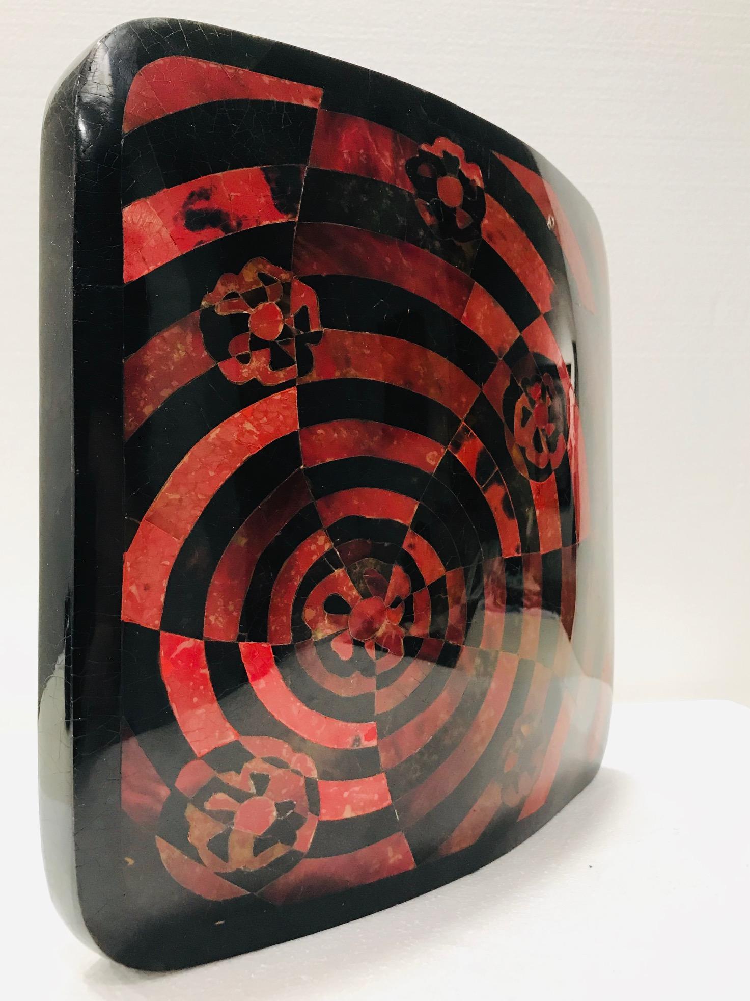 Organic Modern Vintage R&Y Augousti Decorative Vase in Mosaic Red & Black Pen-Shell, circa 2000