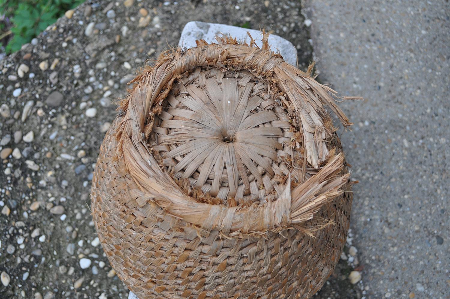 Rustic Vintage Rye Coiled Straw Basket, circa 1940s For Sale