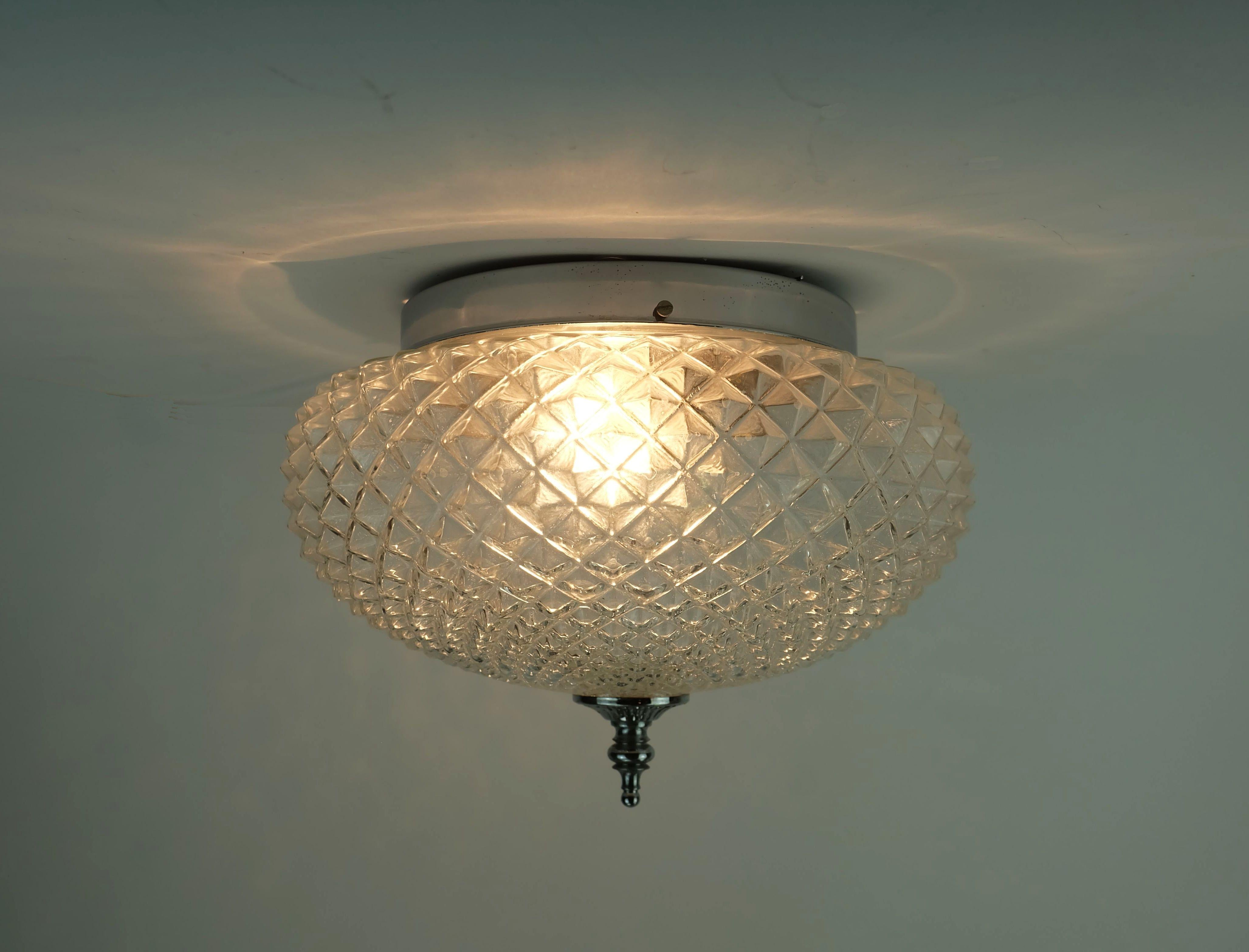 Fin du 20e siècle Plafonnier LAMP vintage en verre texturé et chrome des années 1970 en vente